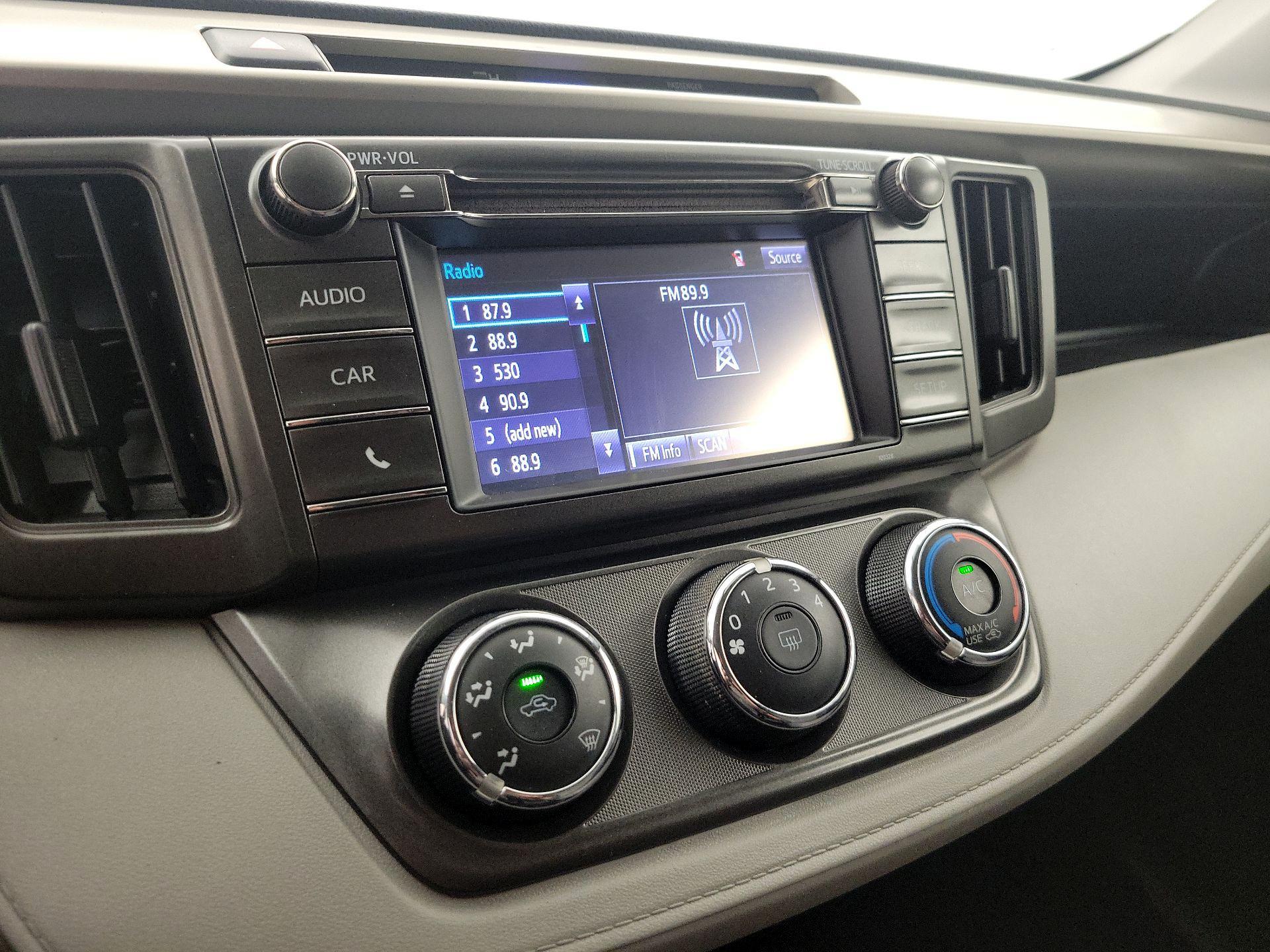 Thumbnail: 2014 Toyota RAV4 - 15