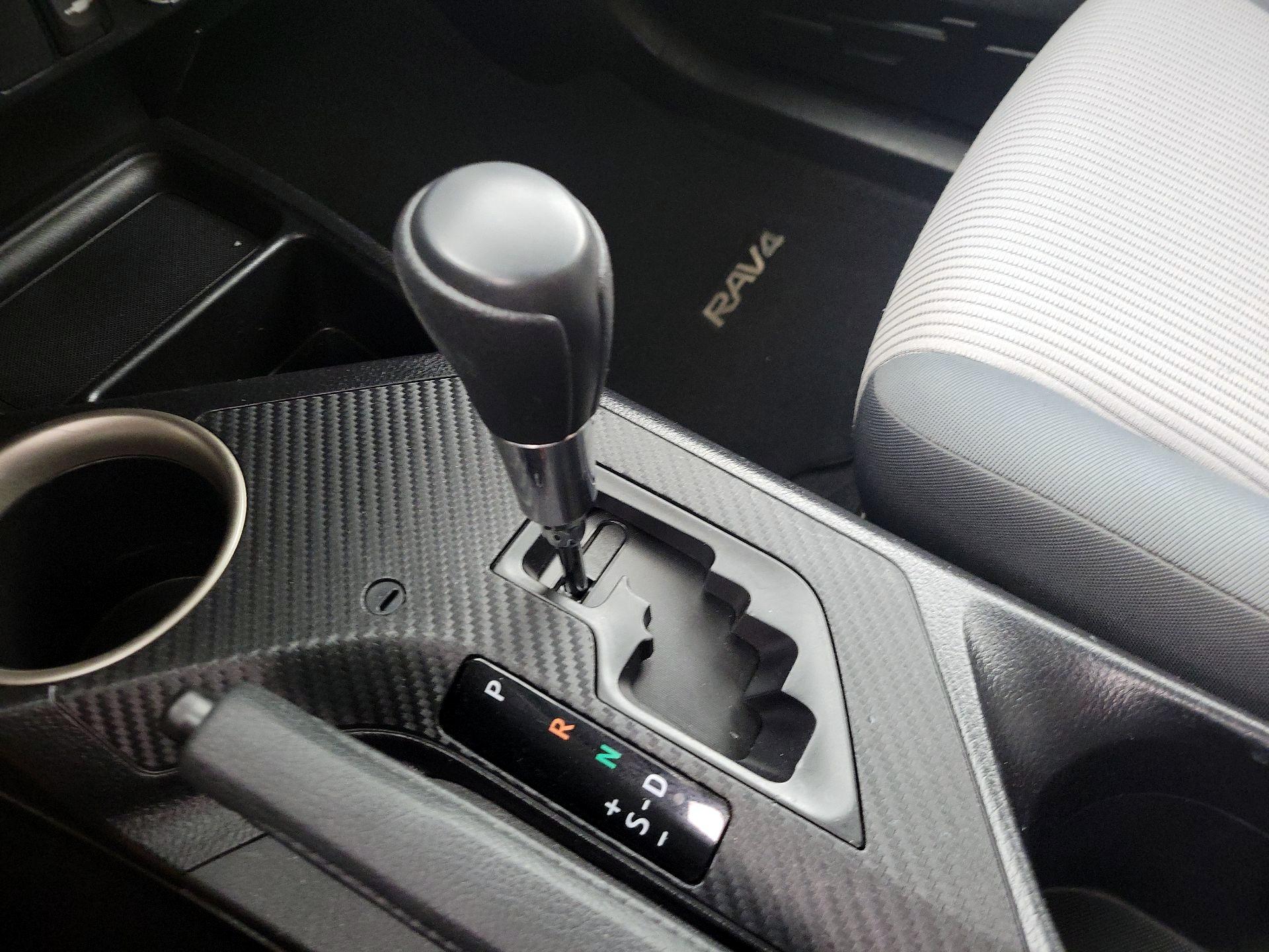 Thumbnail: 2014 Toyota RAV4 - 17