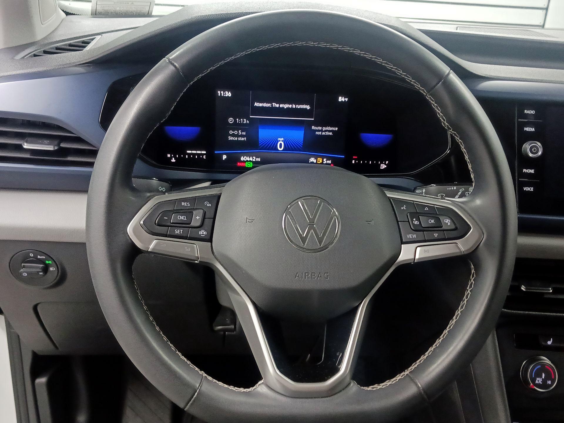 Thumbnail: 2022 Volkswagen Taos - 10