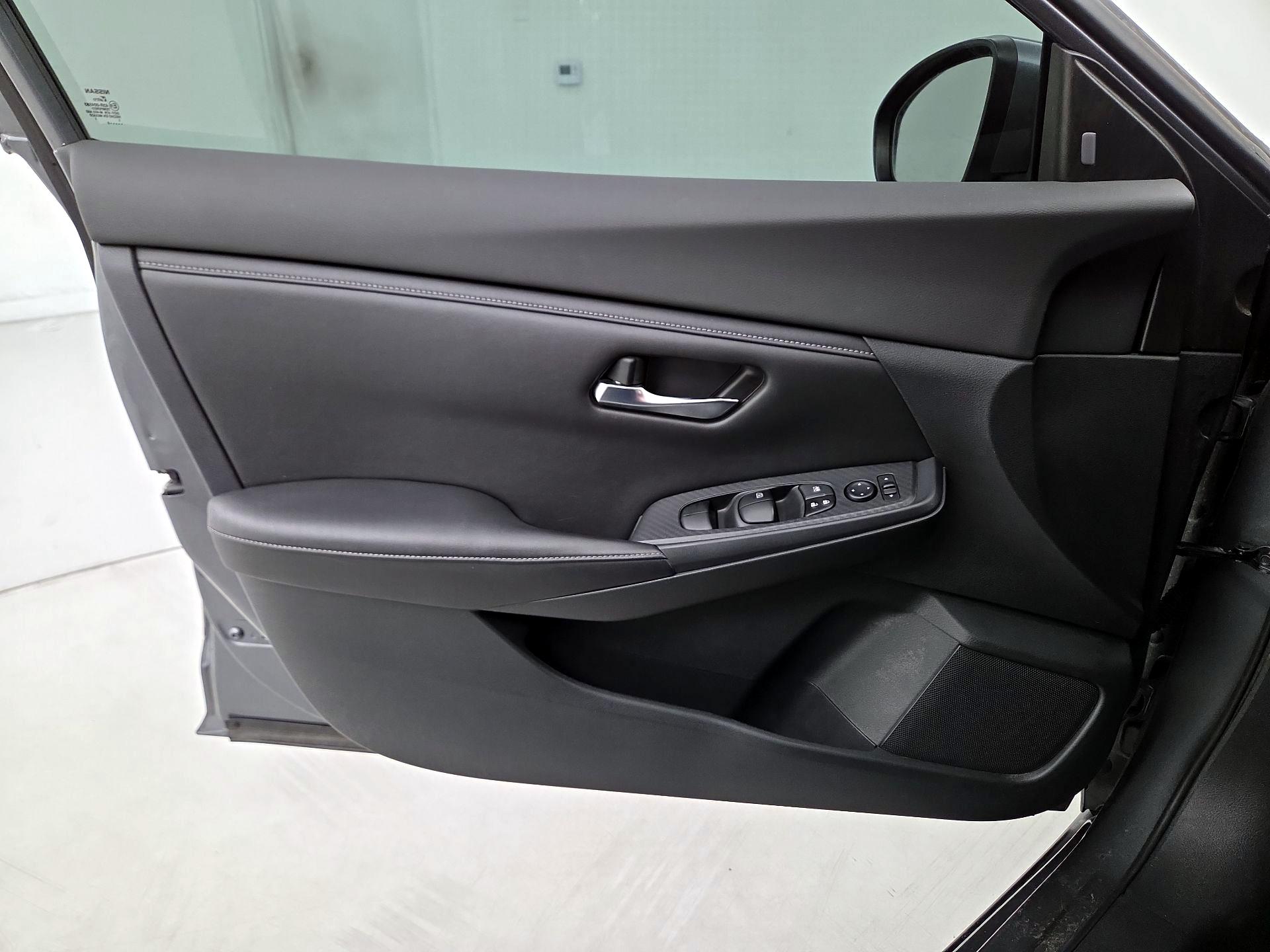 Thumbnail: 2020 Nissan Sentra - 12