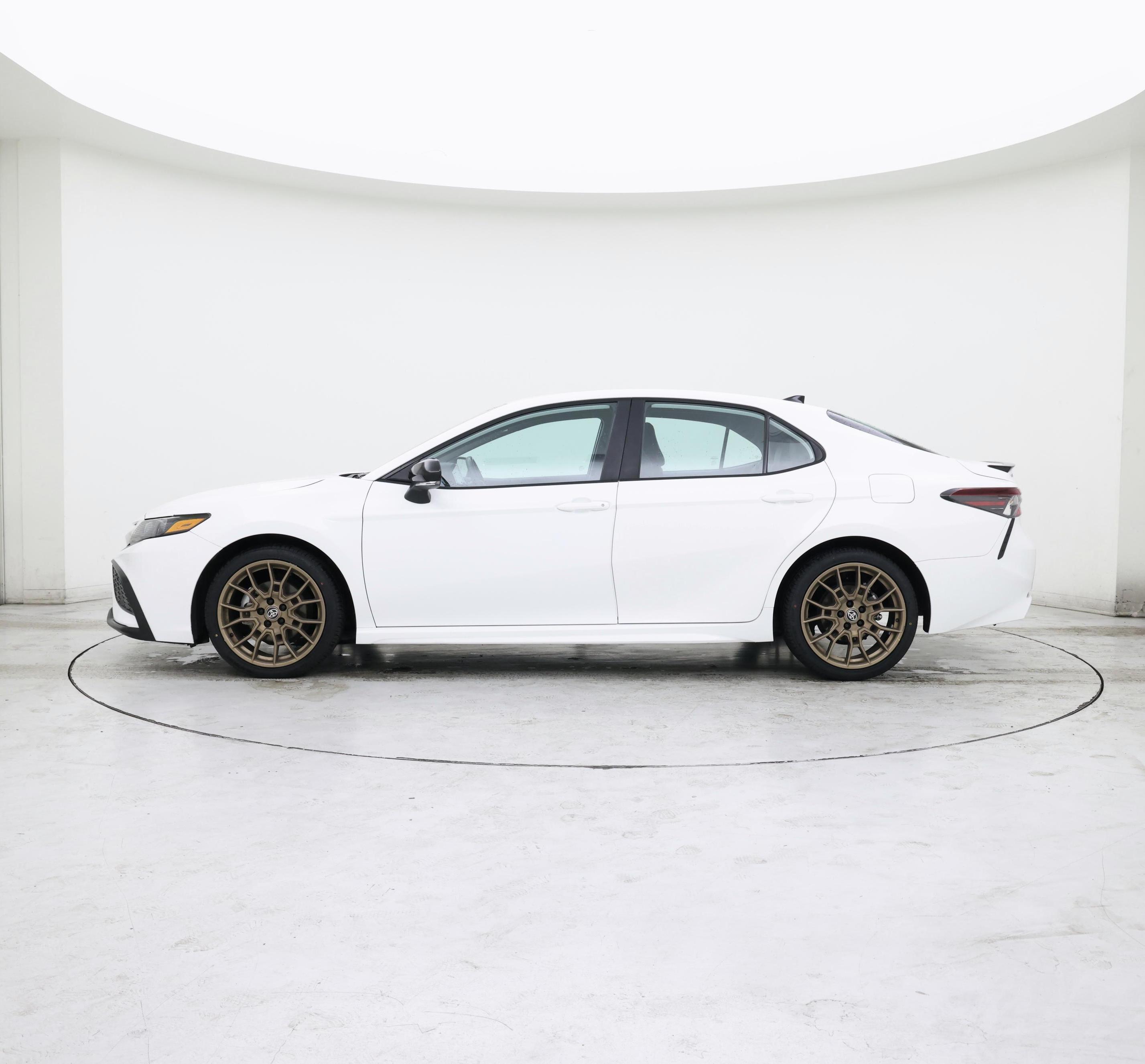 Thumbnail: 2024 Toyota Camry - 3