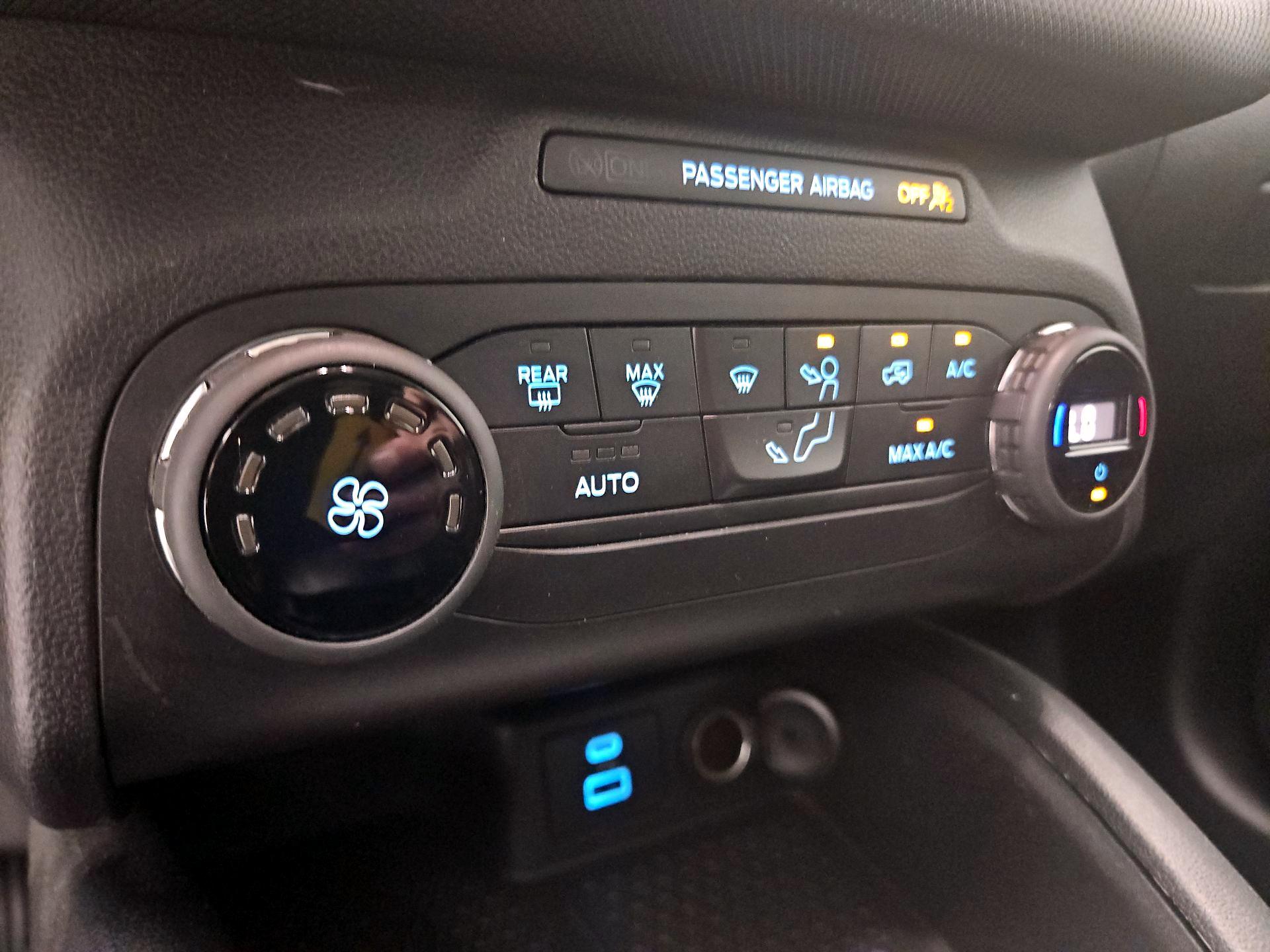 Thumbnail: 2021 Ford Bronco Sport - 16