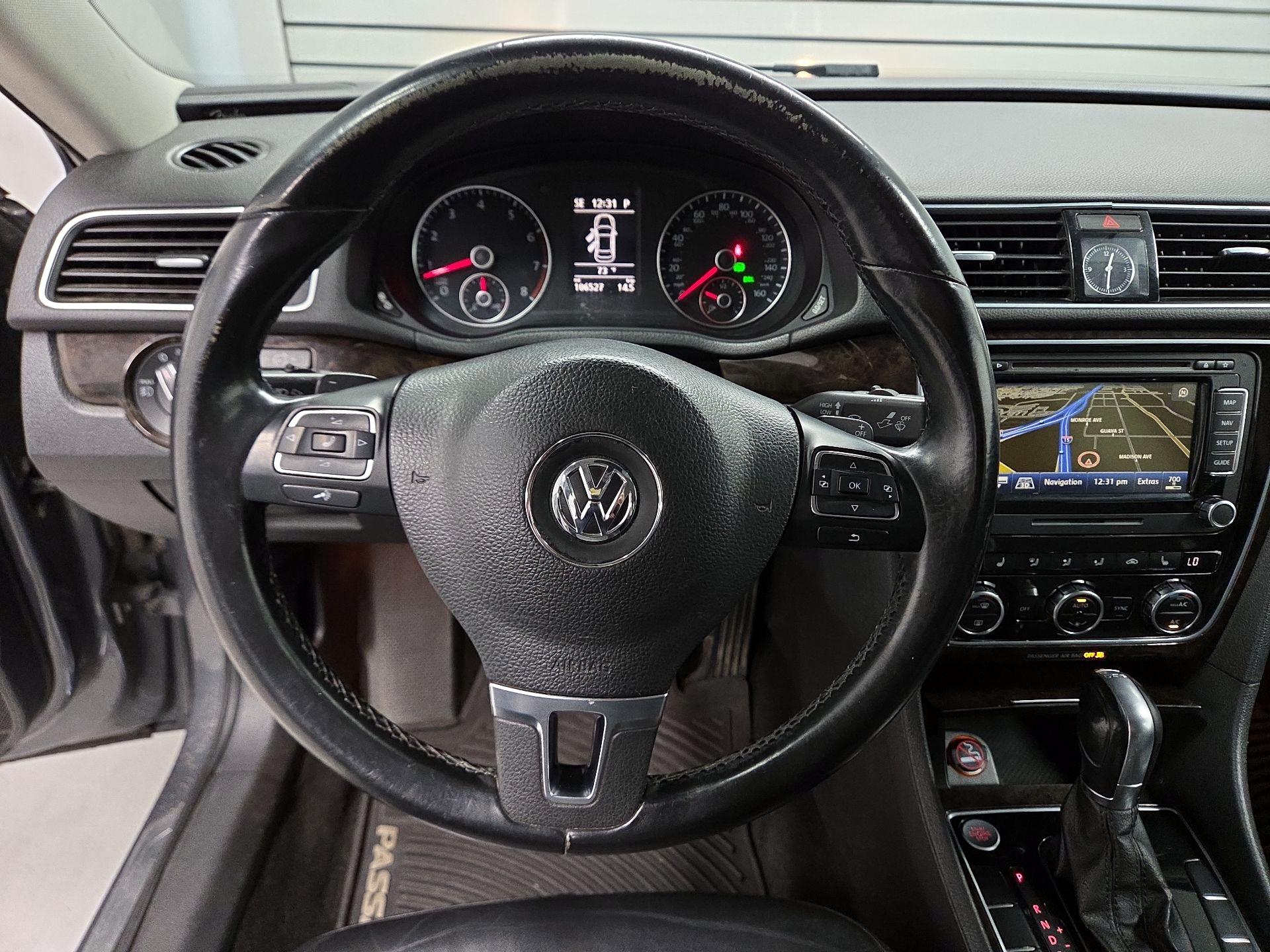 Thumbnail: 2015 Volkswagen Passat - 10