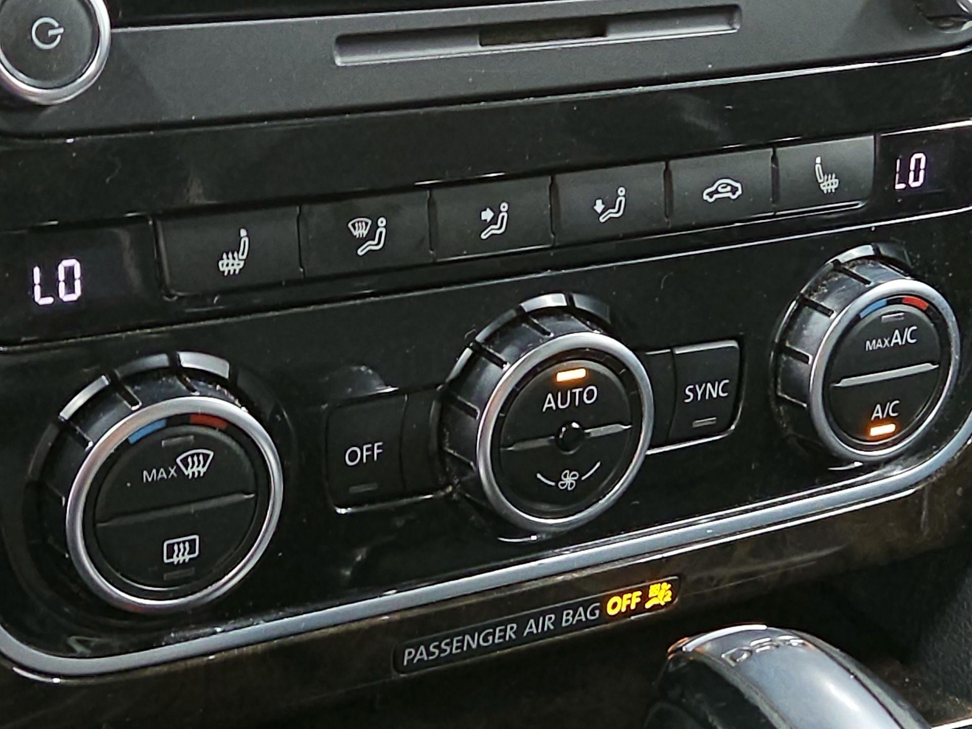 Thumbnail: 2015 Volkswagen Passat - 17