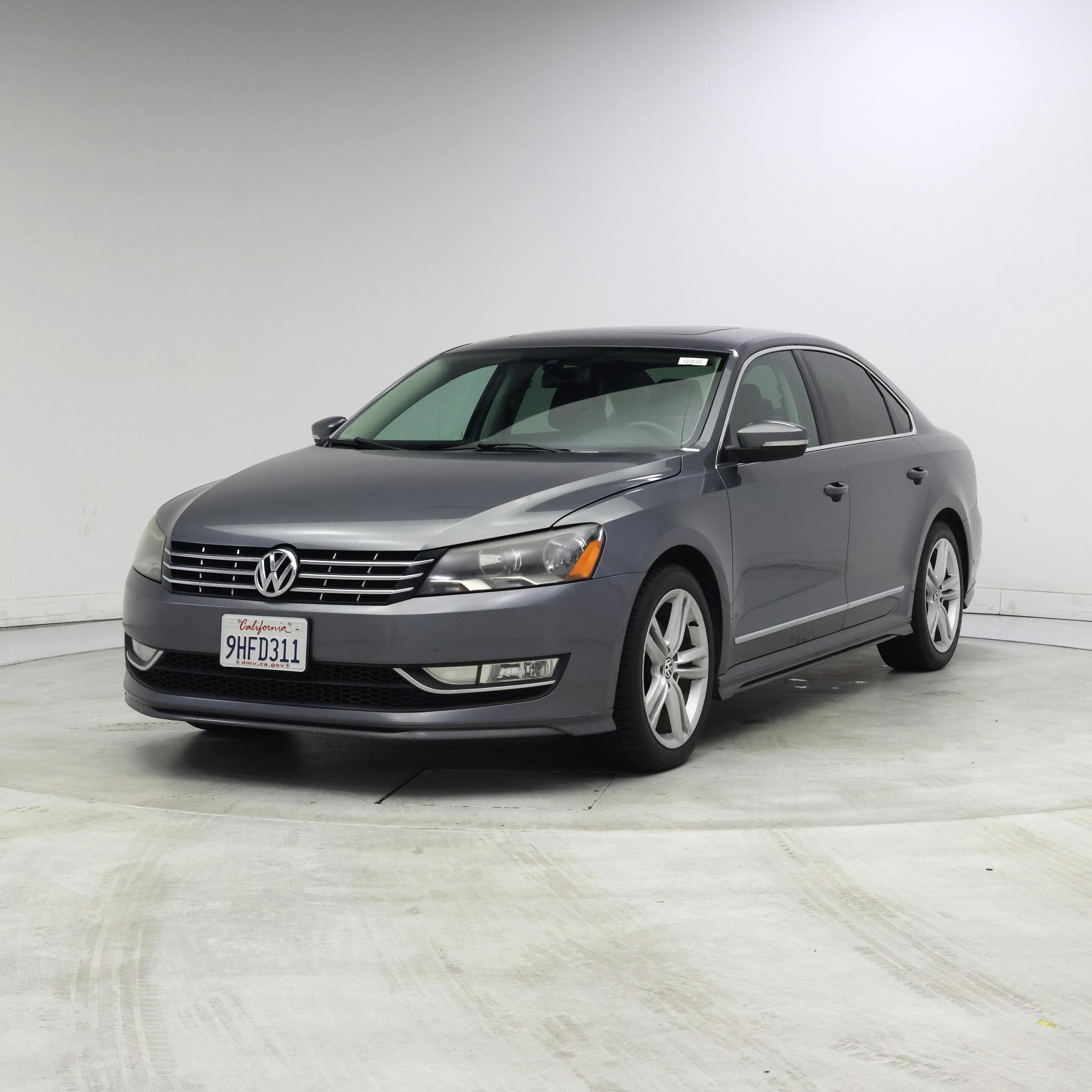 Thumbnail: 2015 Volkswagen Passat - 4