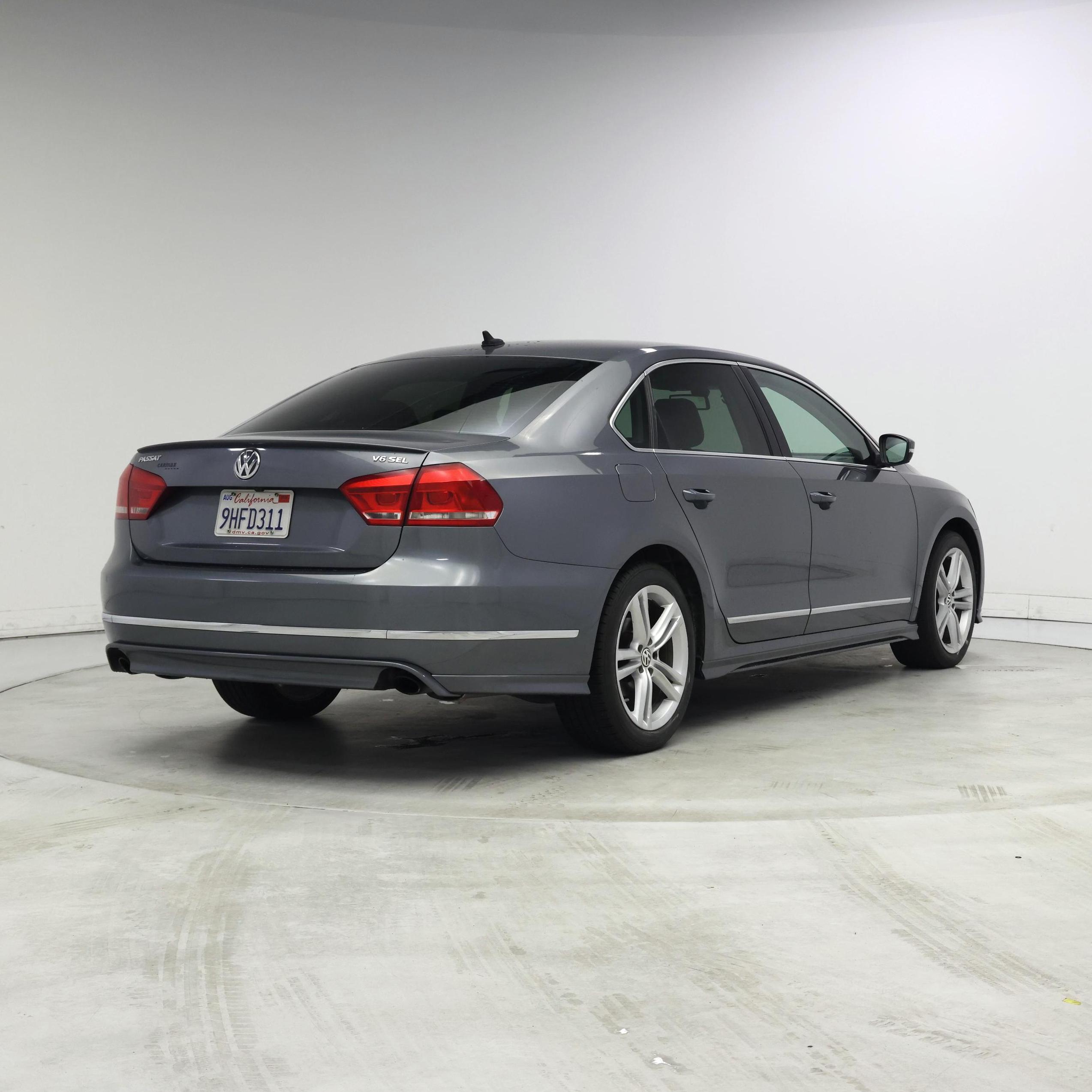 Thumbnail: 2015 Volkswagen Passat - 8