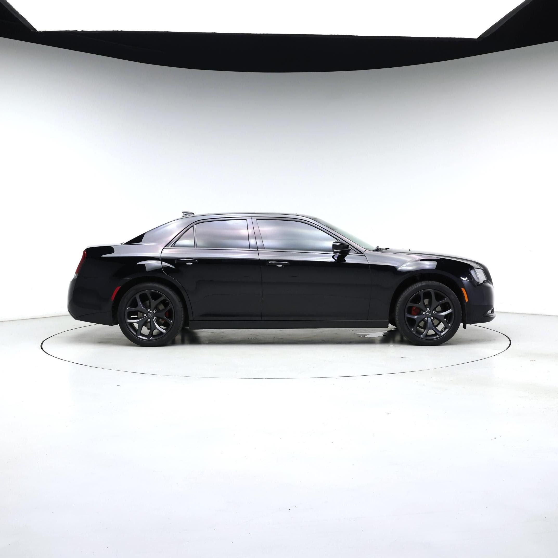 Thumbnail: 2022 Chrysler 300 - 7