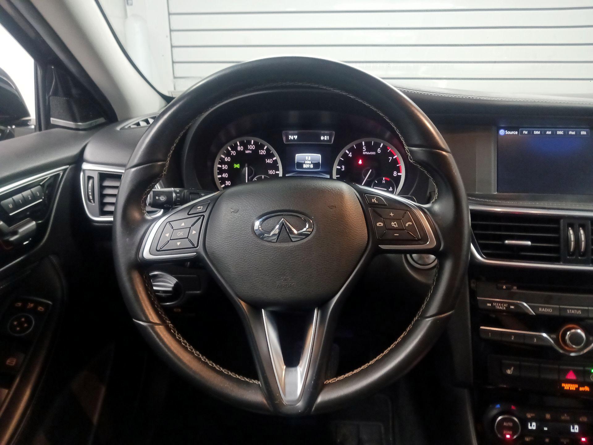 Thumbnail: 2019 INFINITI QX30 - 10