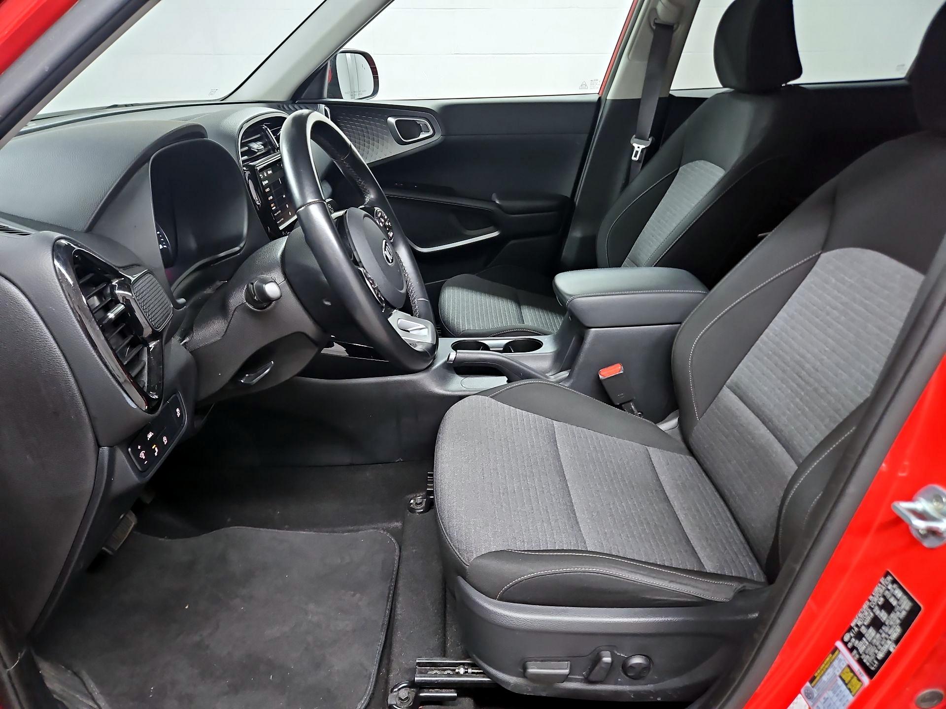 Thumbnail: 2020 Kia Soul - 11