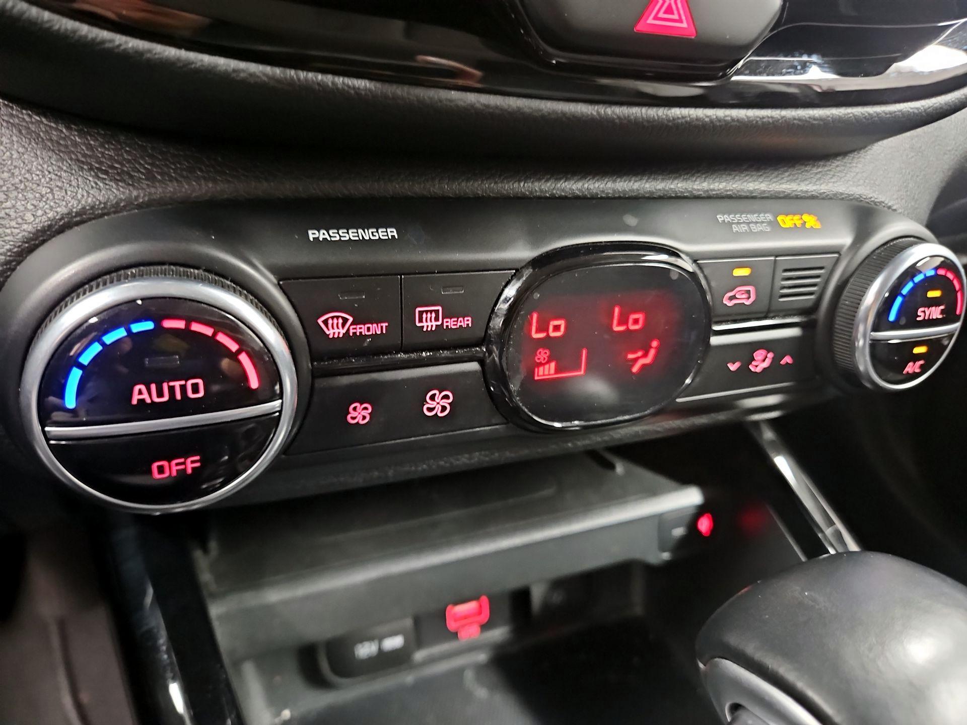 Thumbnail: 2020 Kia Soul - 17