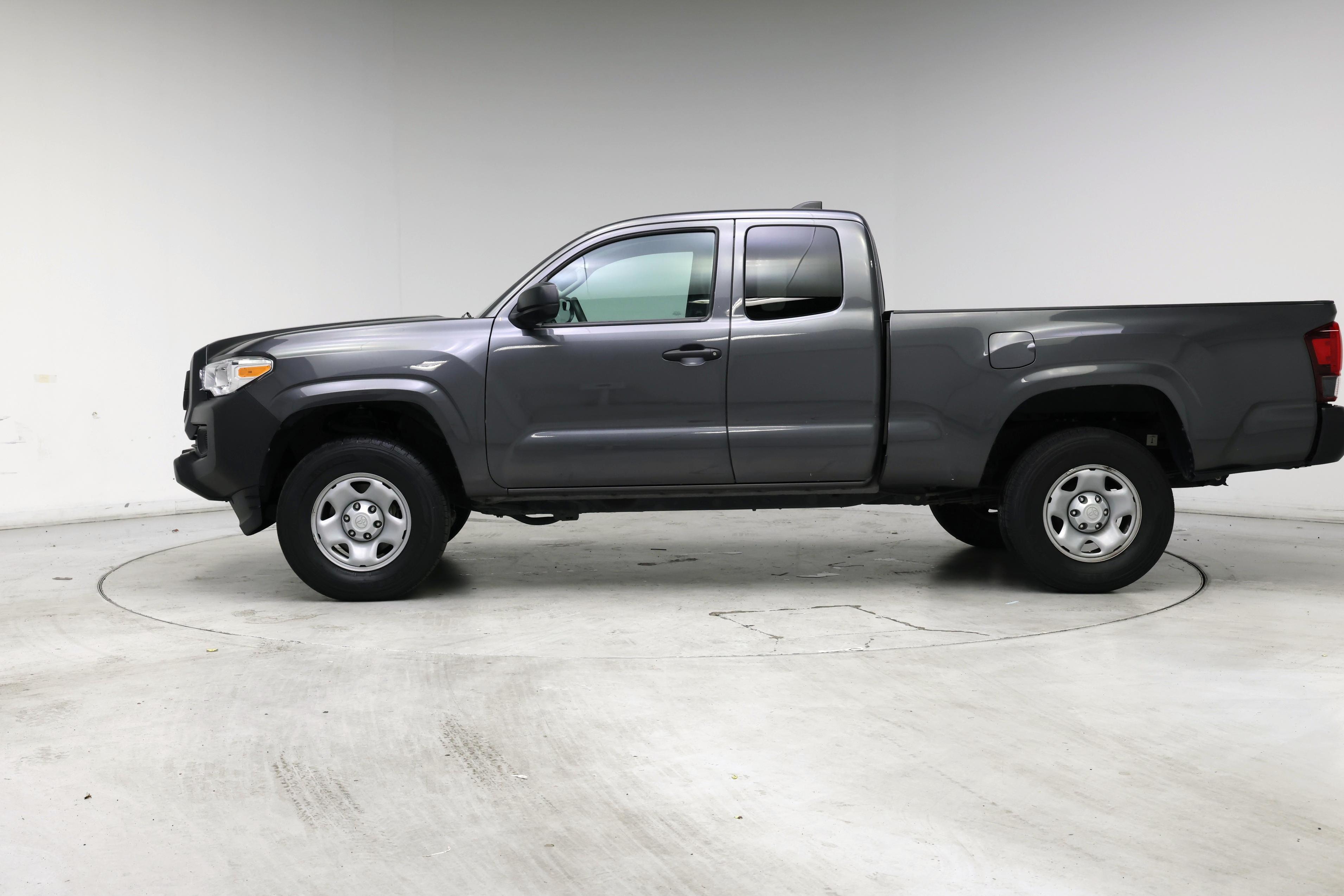 Thumbnail: 2022 Toyota Tacoma - 3