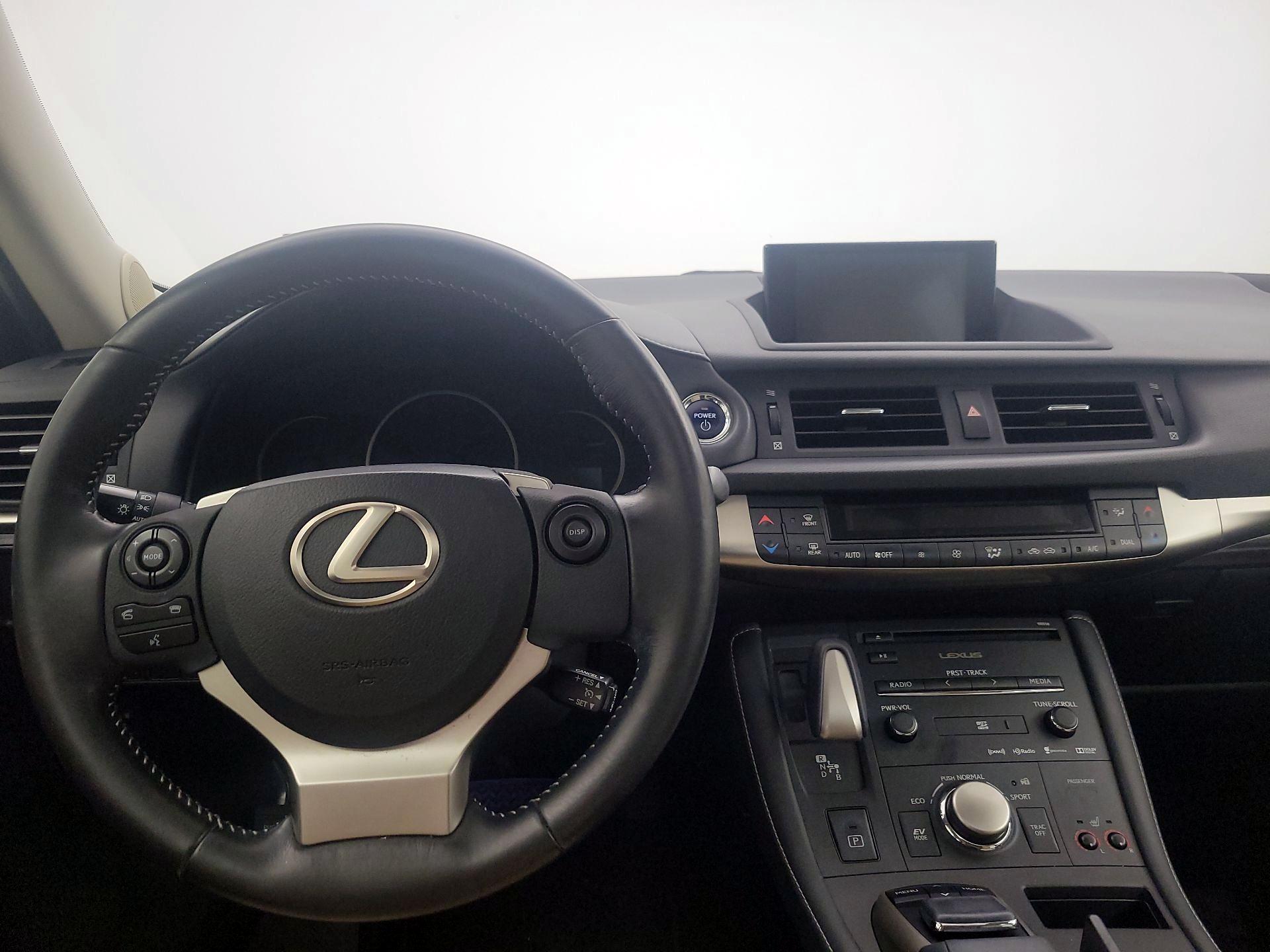 Thumbnail: 2017 Lexus CT - 9