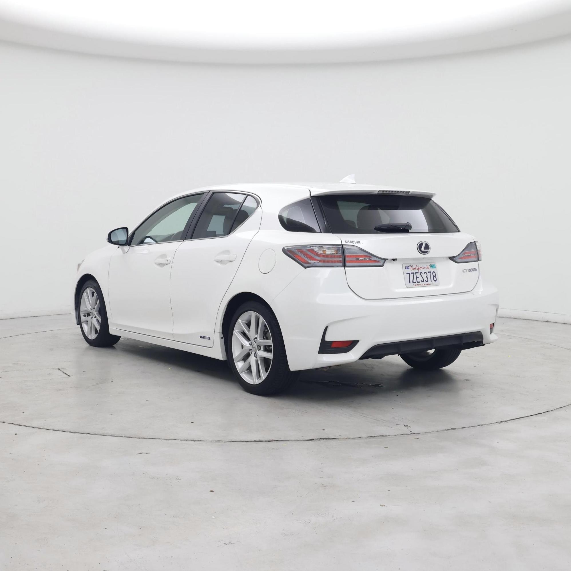 Thumbnail: 2017 Lexus CT - 2