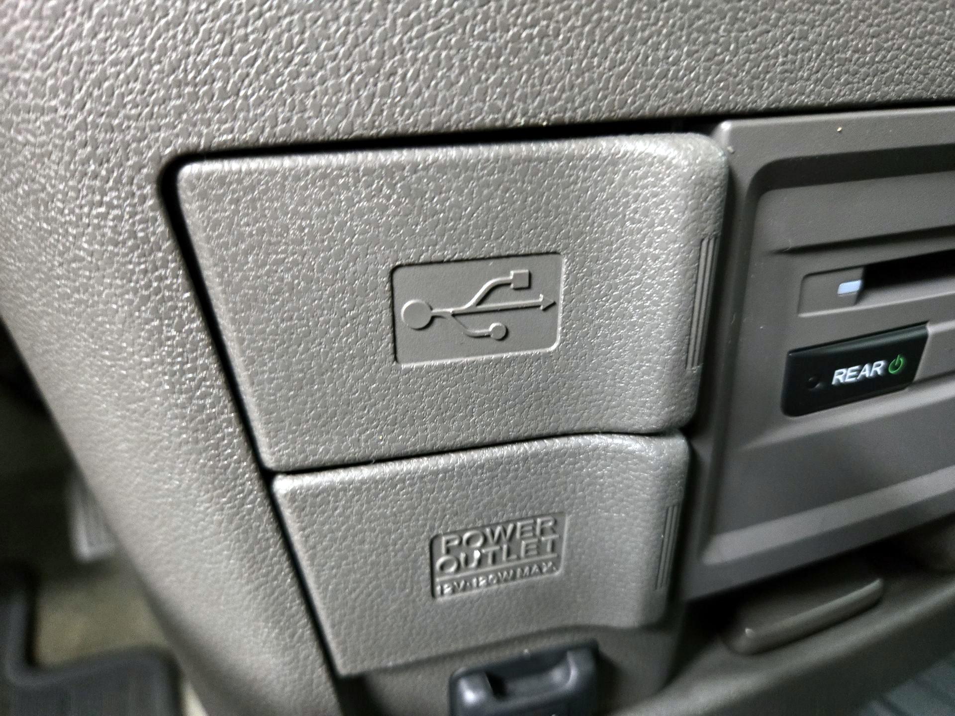 Thumbnail: 2015 Honda Odyssey - 19