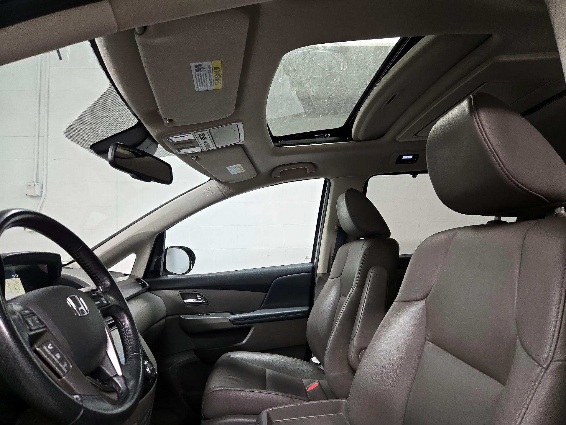 Thumbnail: 2015 Honda Odyssey - 20