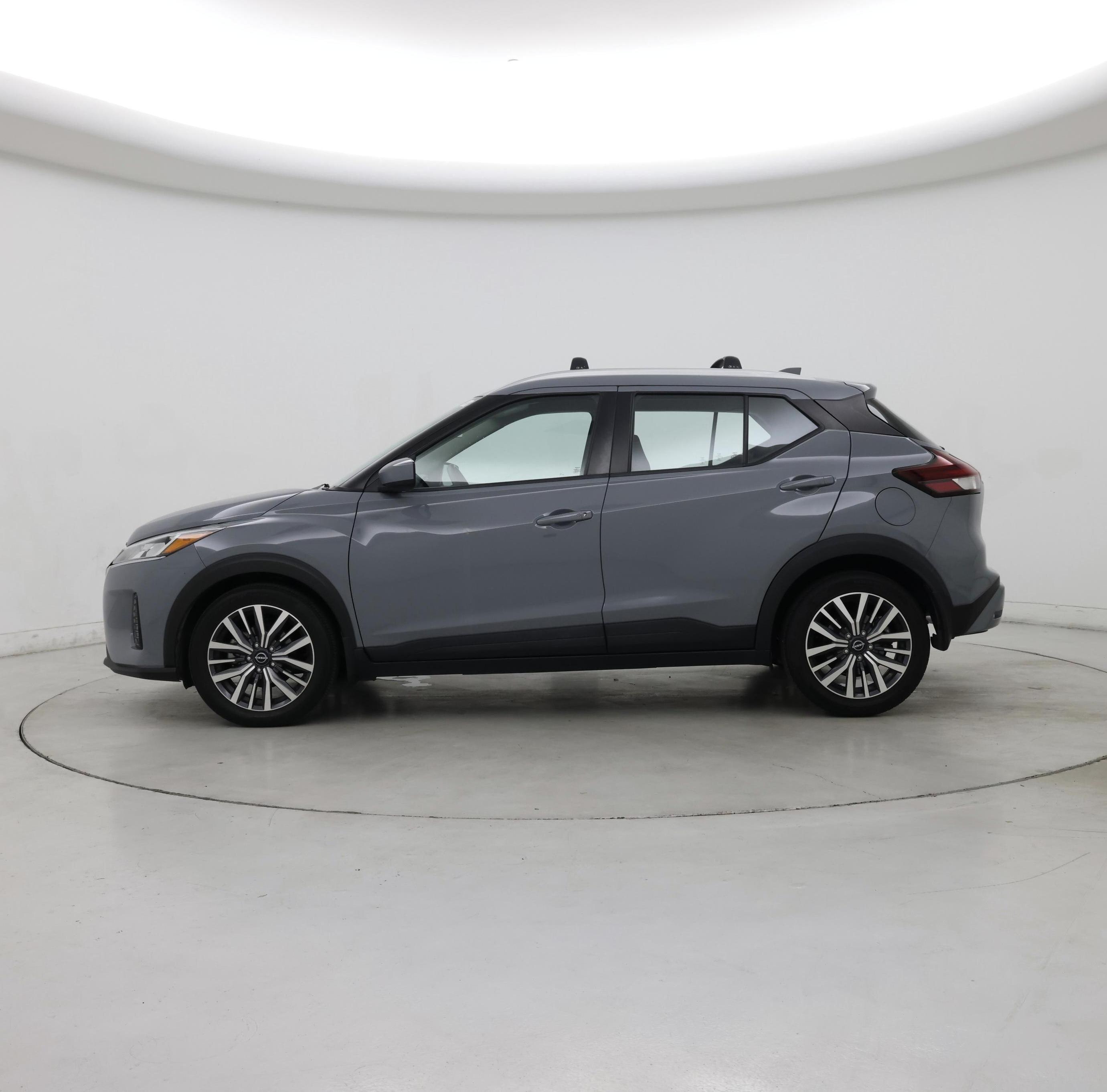Thumbnail: 2022 Nissan Kicks - 3