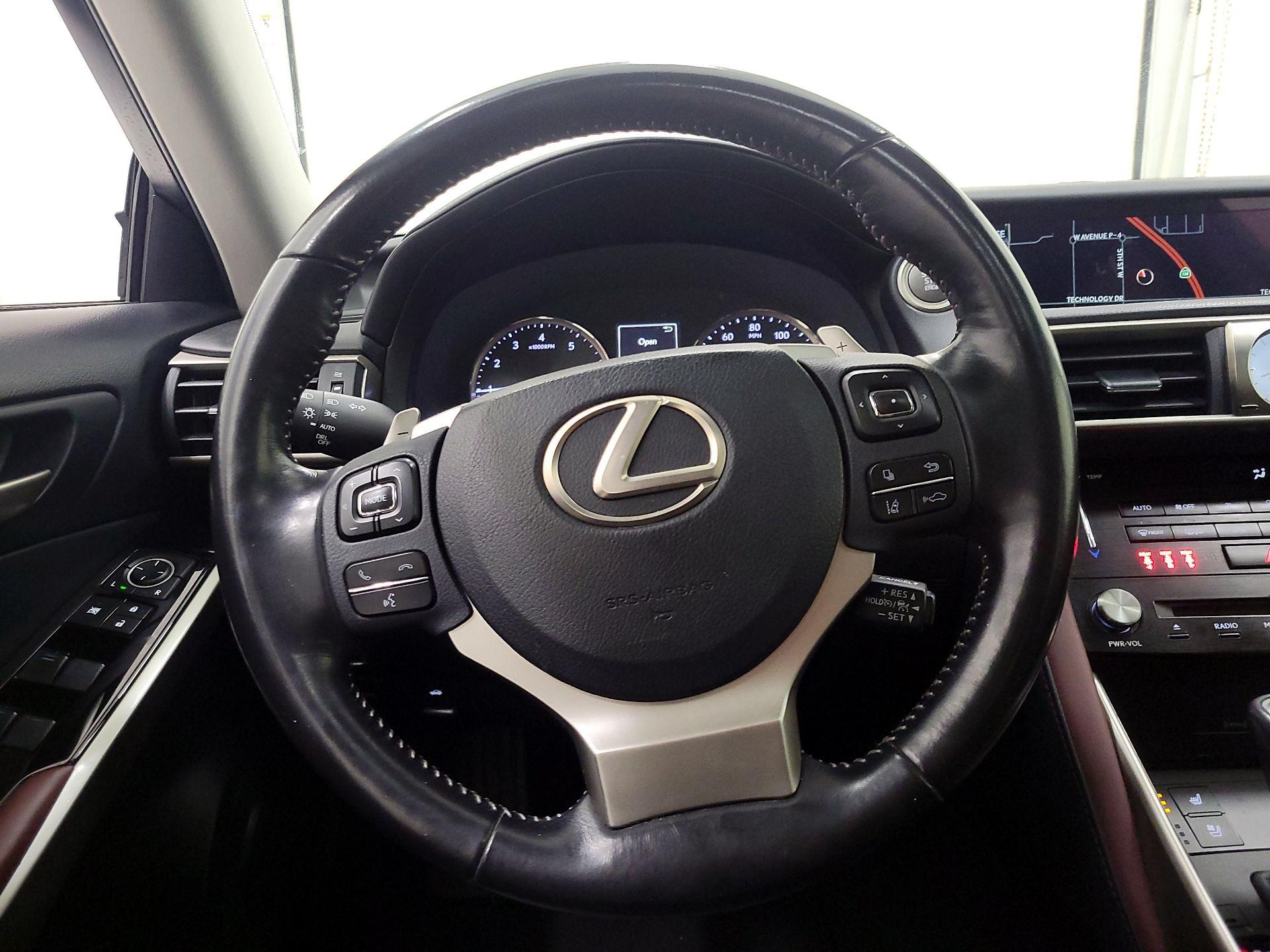 Thumbnail: 2017 Lexus IS - 10
