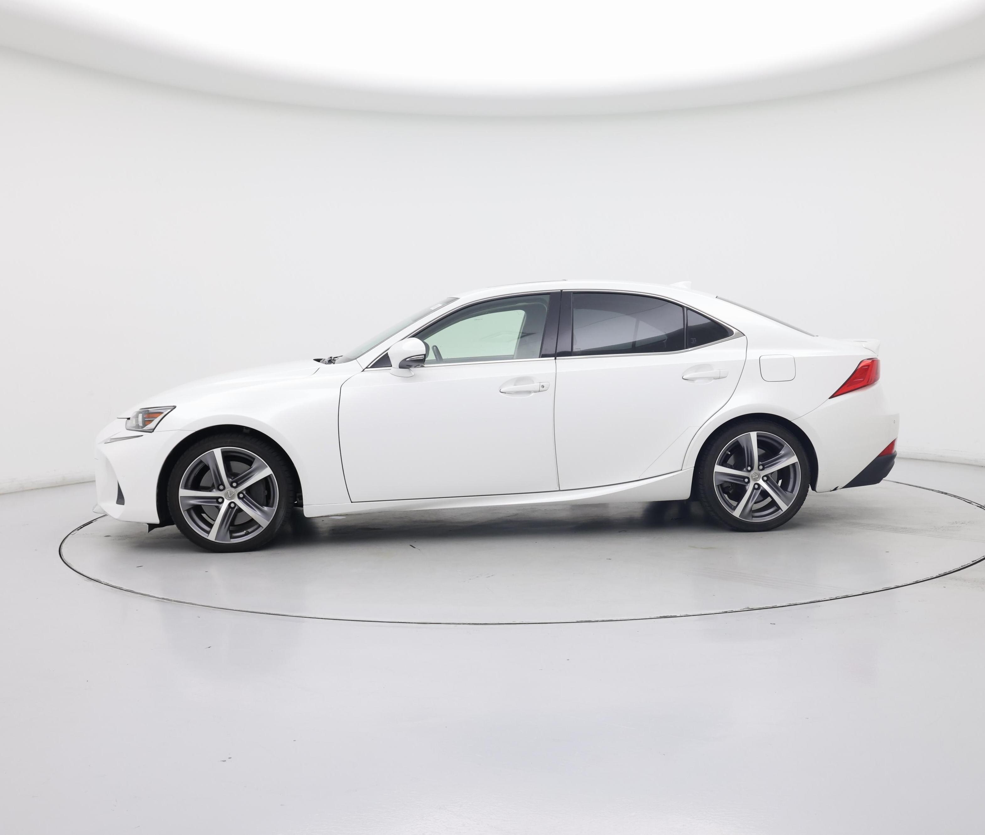 Thumbnail: 2017 Lexus IS - 3