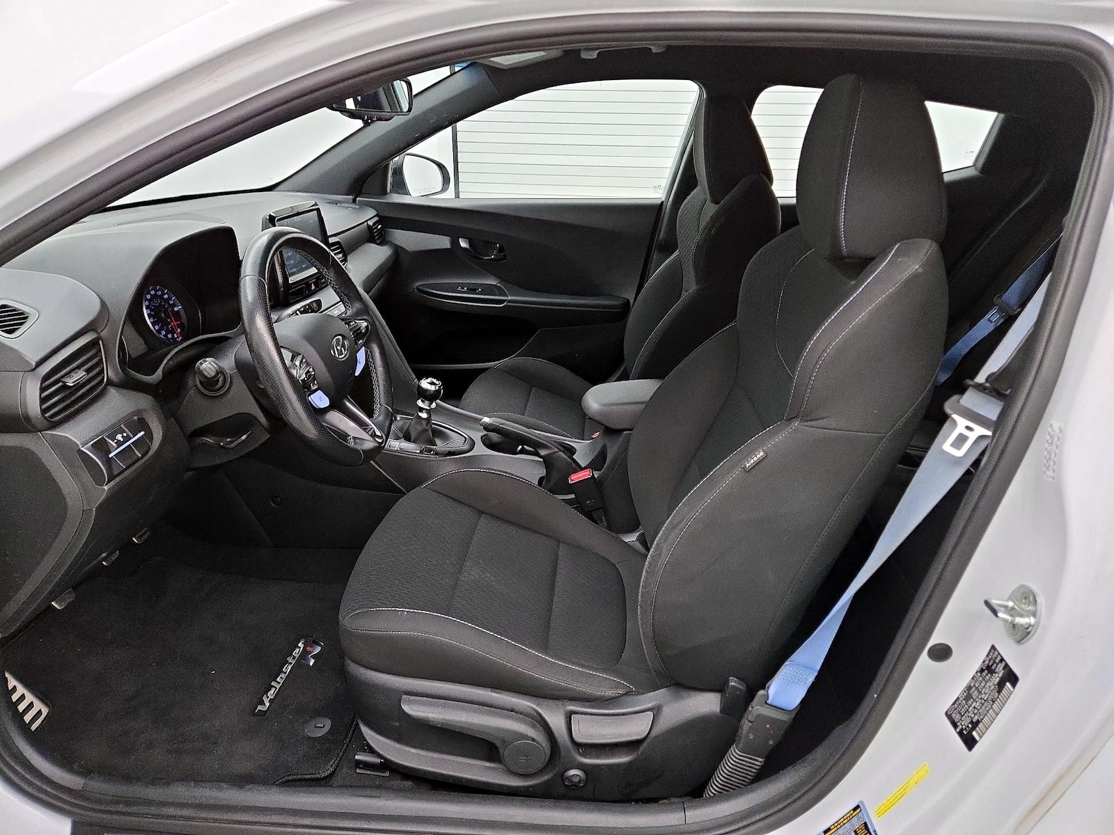 2020 Hyundai Veloster N - Photo 12