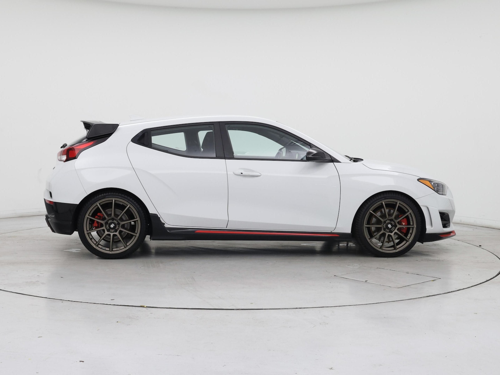 2020 Hyundai Veloster N - Photo 8