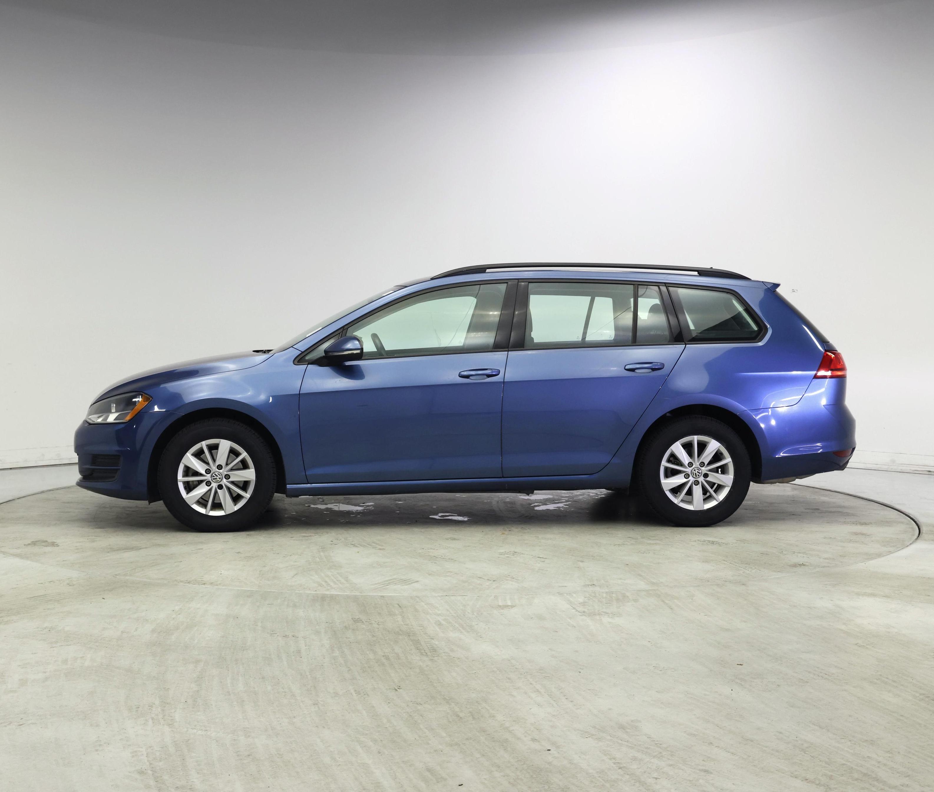 Thumbnail: 2016 Volkswagen Golf - 3