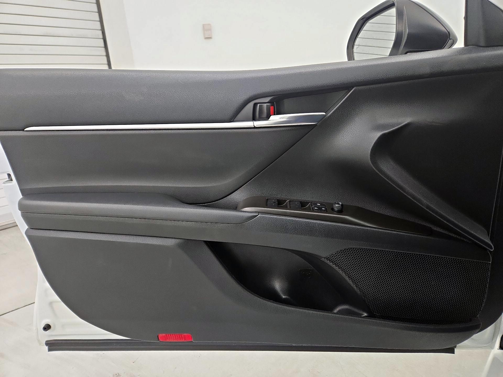 Thumbnail: 2023 Toyota Camry - 12