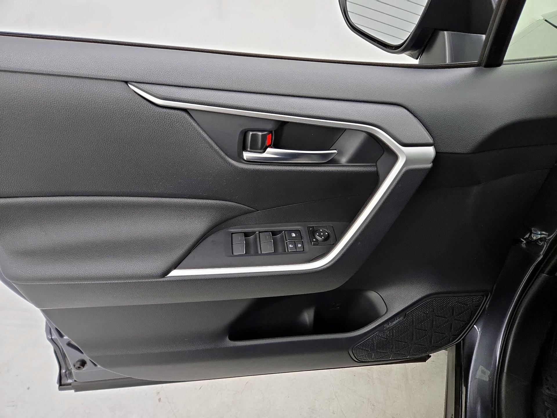 Thumbnail: 2023 Toyota RAV4 - 12