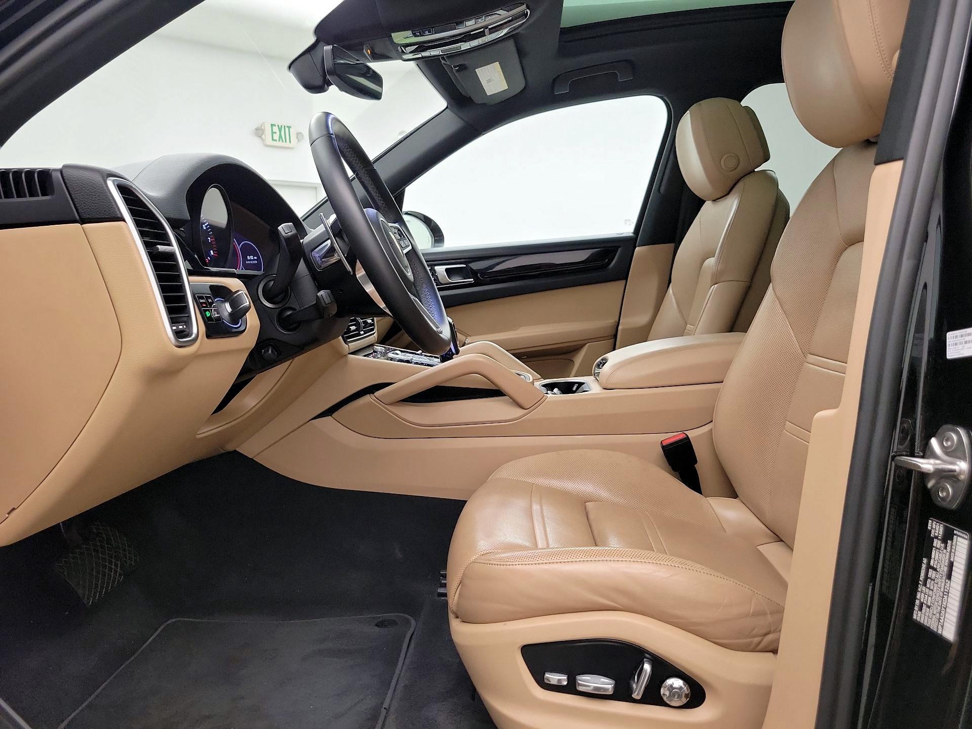 Thumbnail: 2019 Porsche Cayenne - 11