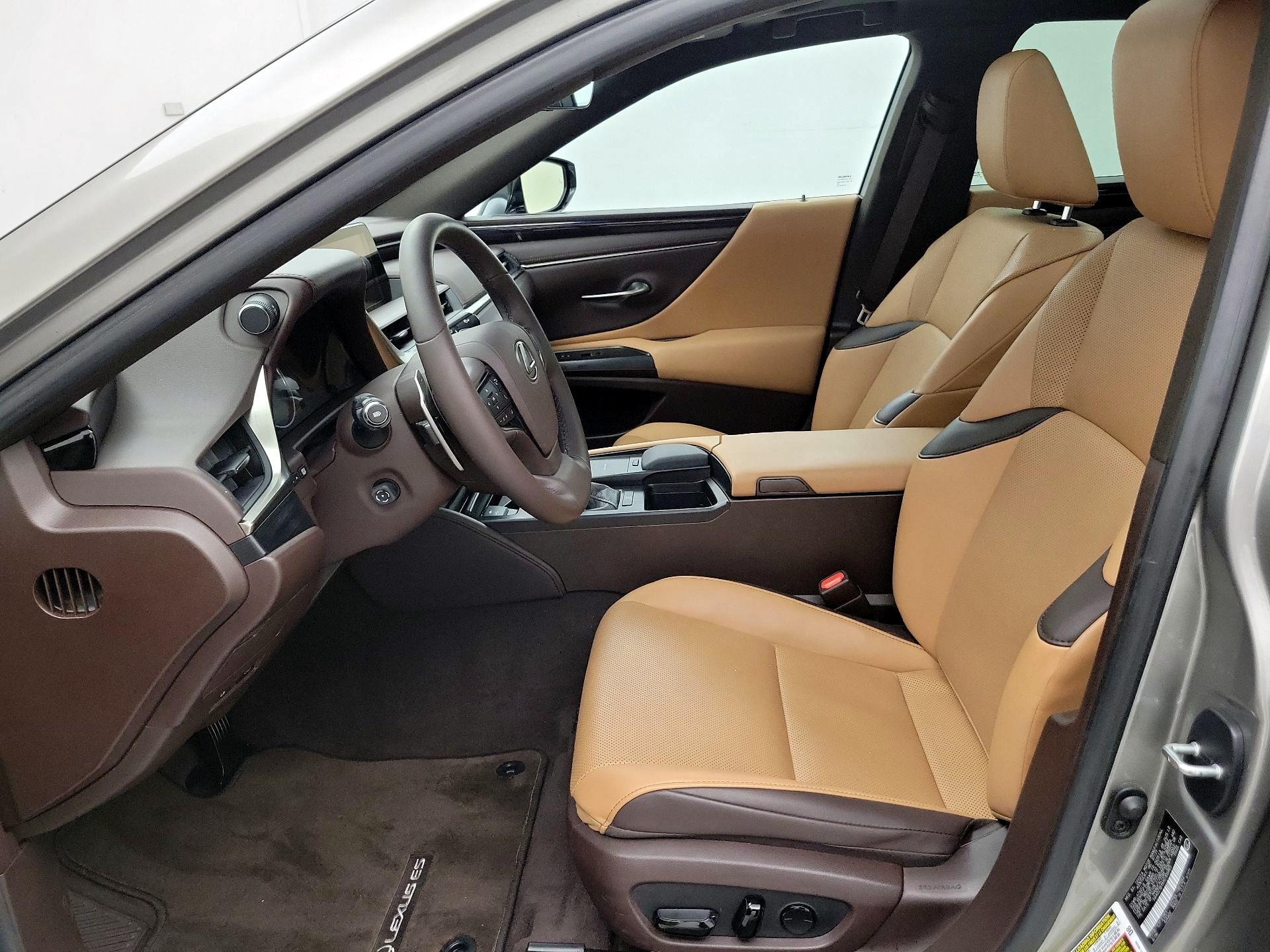 Thumbnail: 2021 Lexus ES - 11