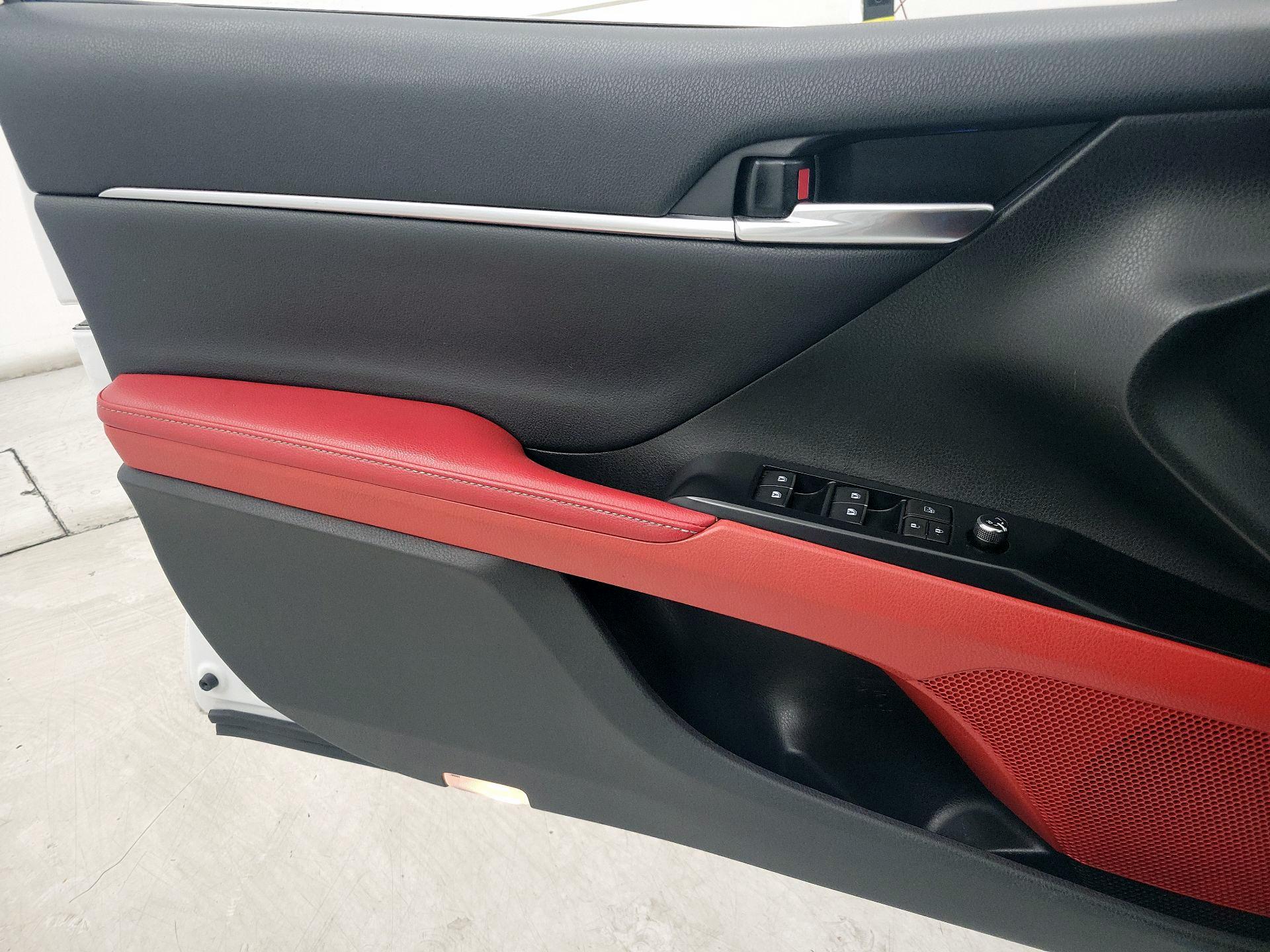 Thumbnail: 2020 Toyota Camry - 12