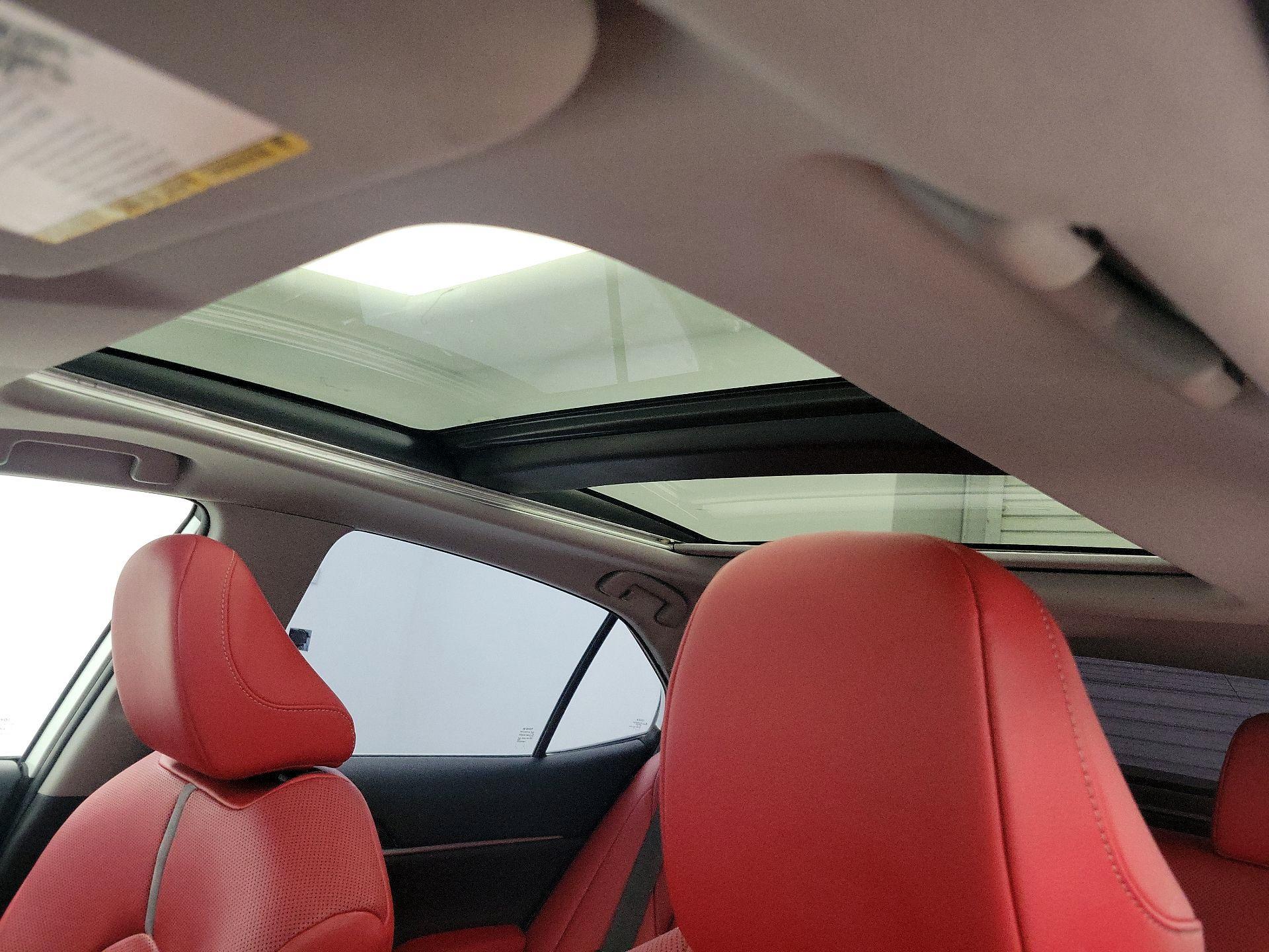 Thumbnail: 2020 Toyota Camry - 20