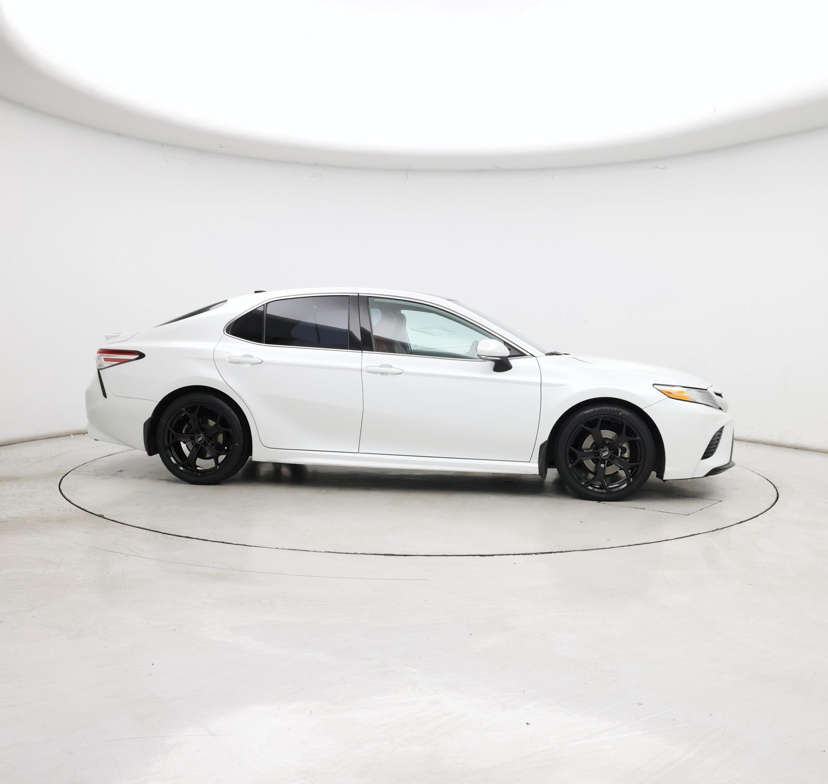 Thumbnail: 2020 Toyota Camry - 7