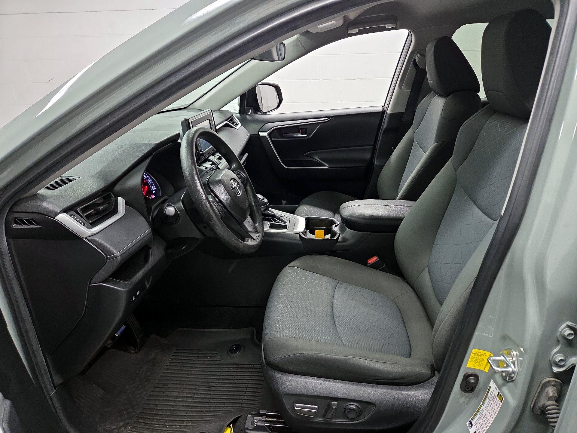 Thumbnail: 2021 Toyota RAV4 - 11