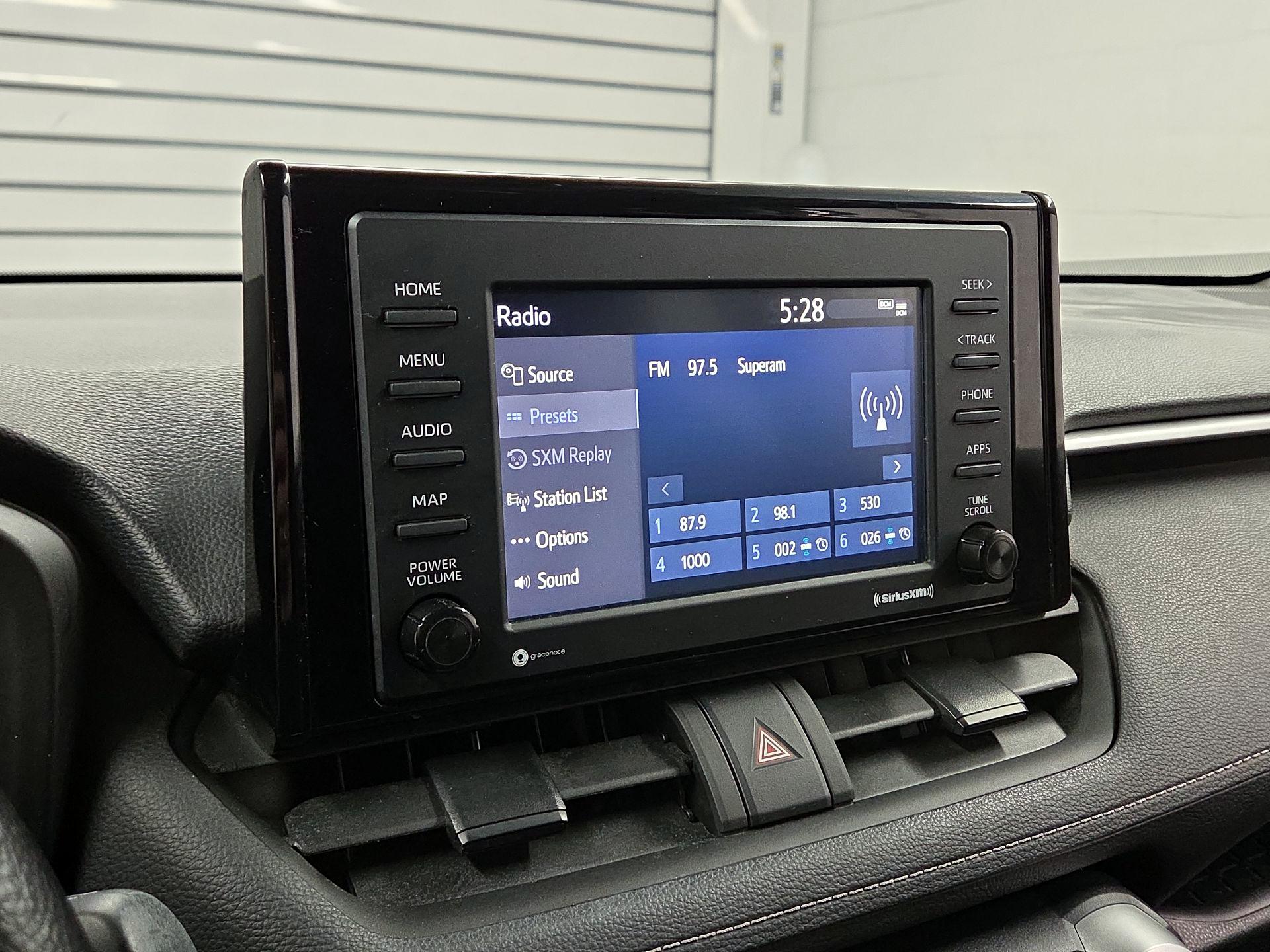 Thumbnail: 2021 Toyota RAV4 - 15