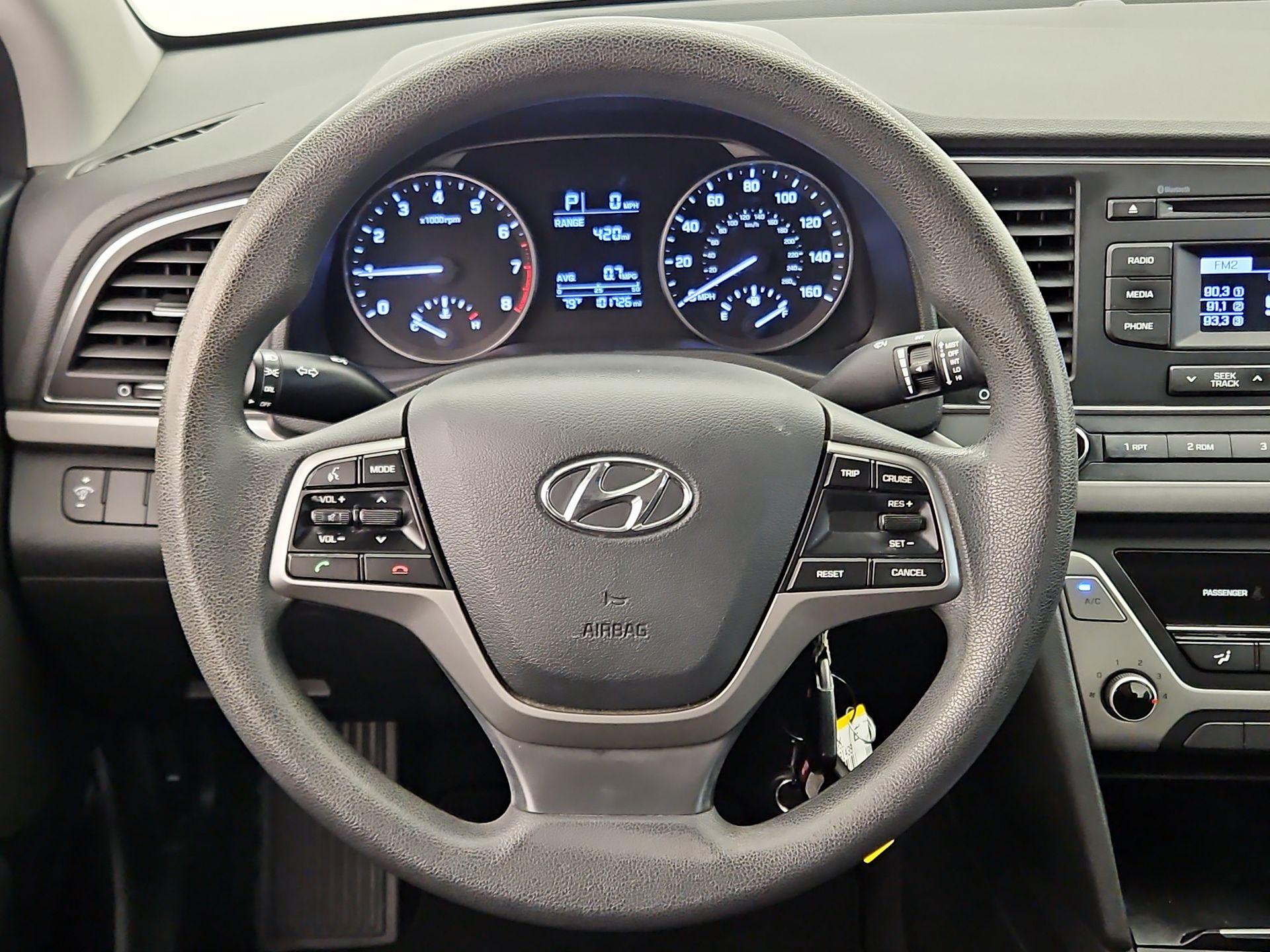 Thumbnail: 2018 Hyundai Elantra - 10