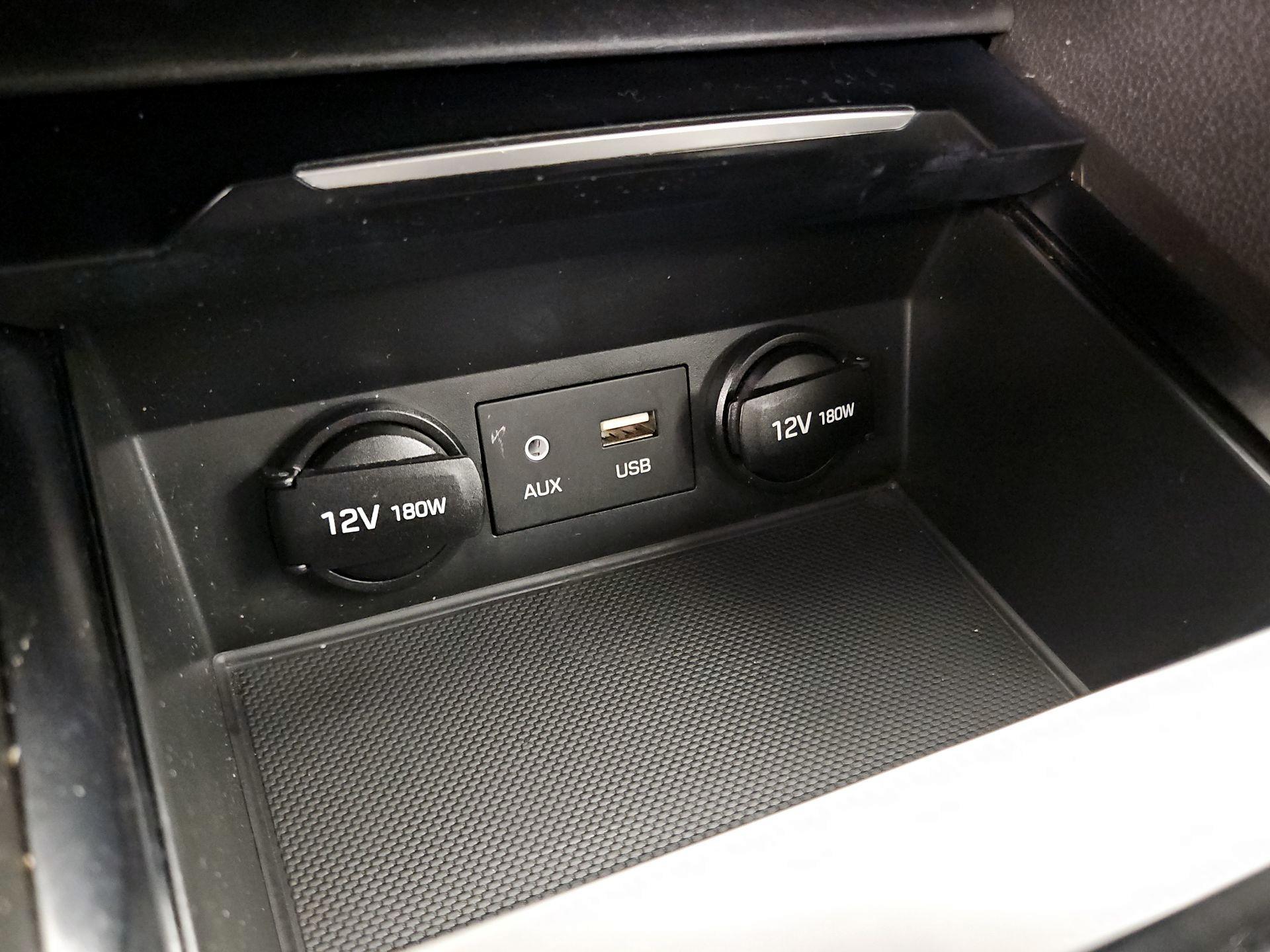 Thumbnail: 2018 Hyundai Elantra - 17