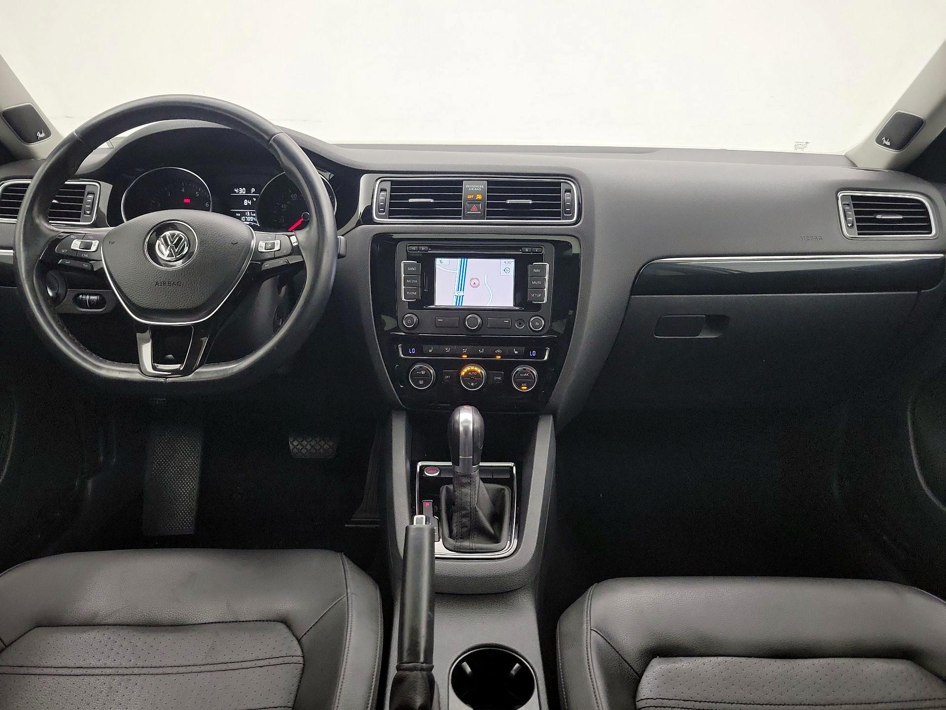 Thumbnail: 2015 Volkswagen Jetta - 9