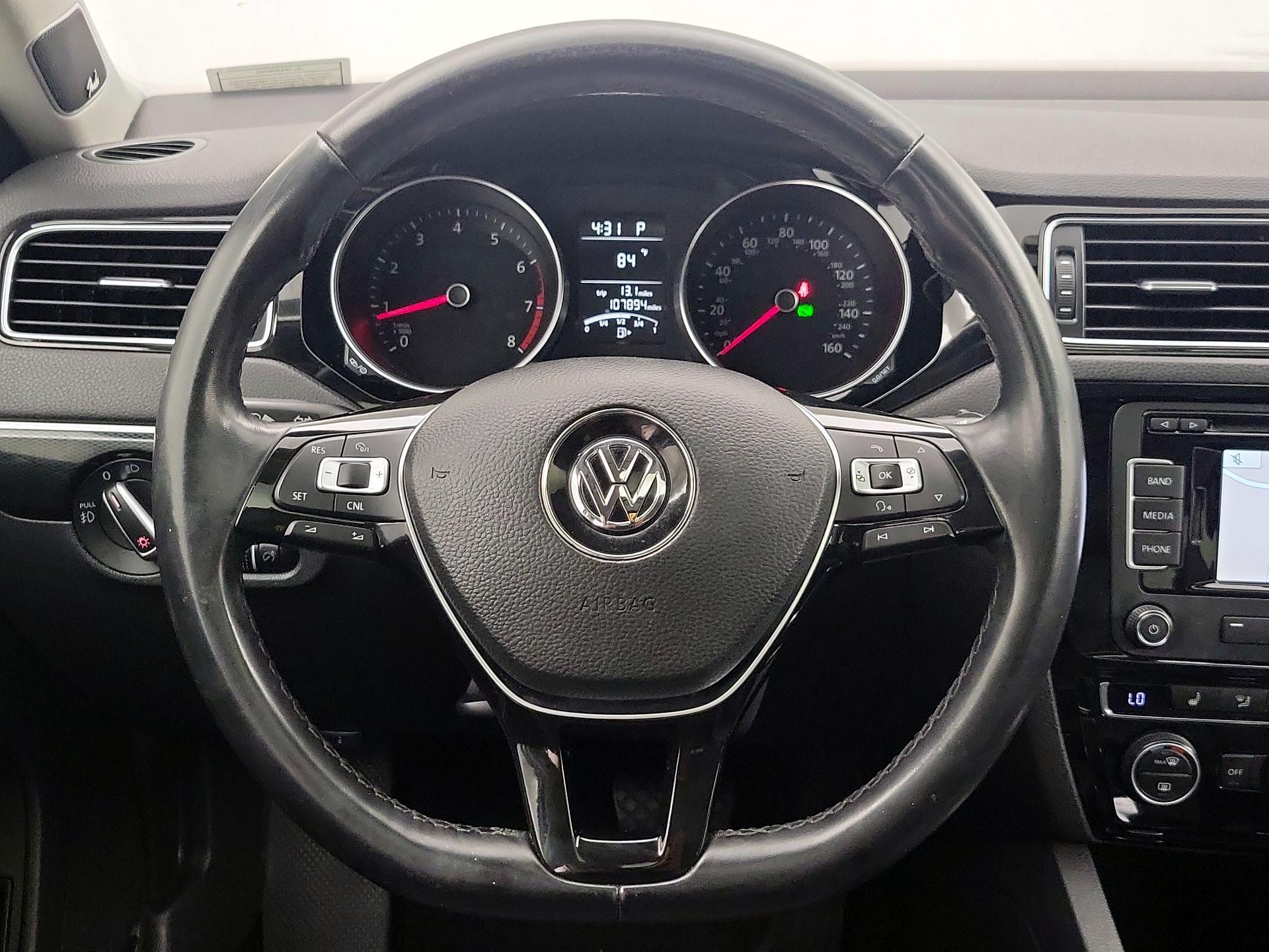 Thumbnail: 2015 Volkswagen Jetta - 10