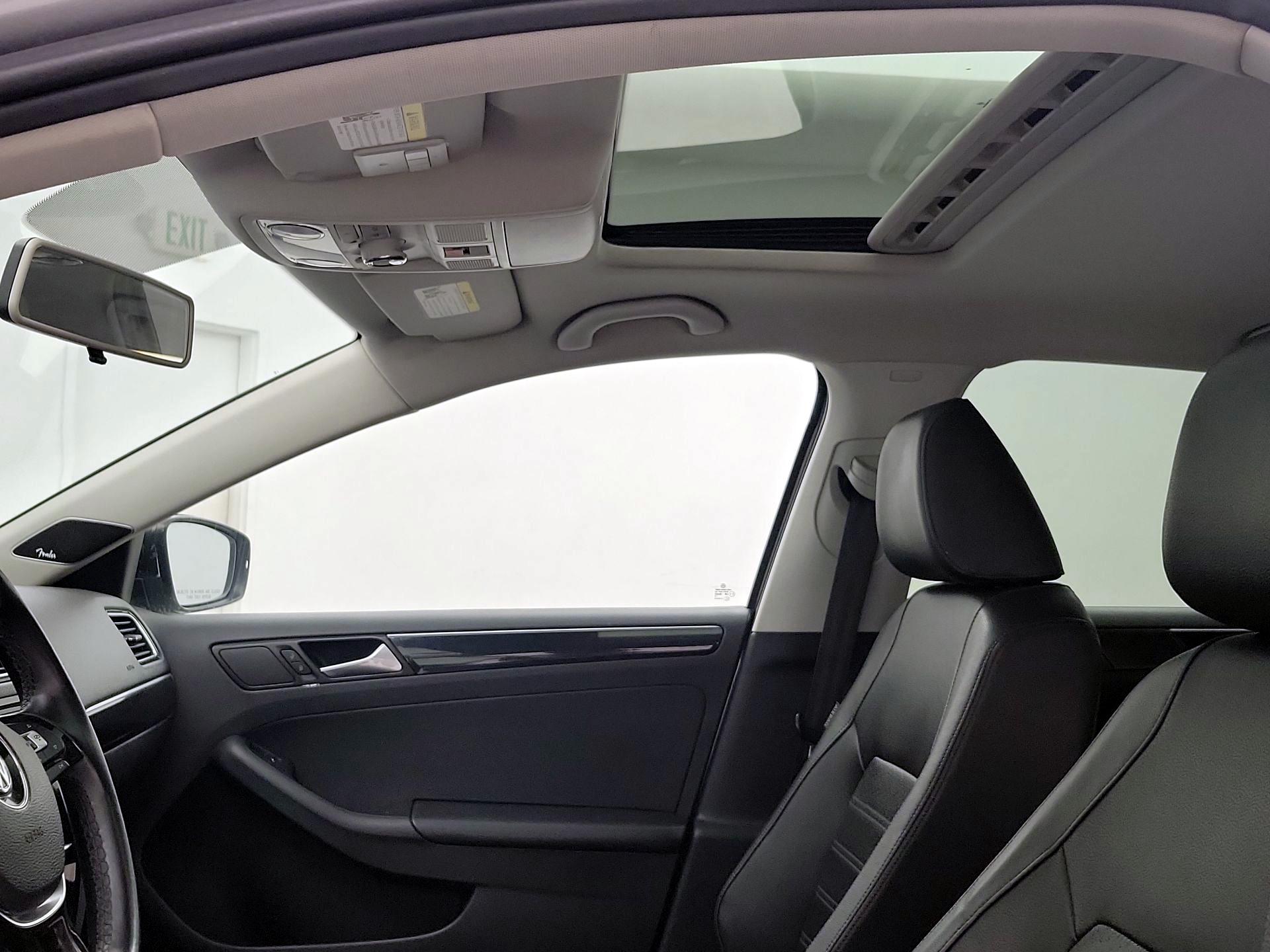 Thumbnail: 2015 Volkswagen Jetta - 20