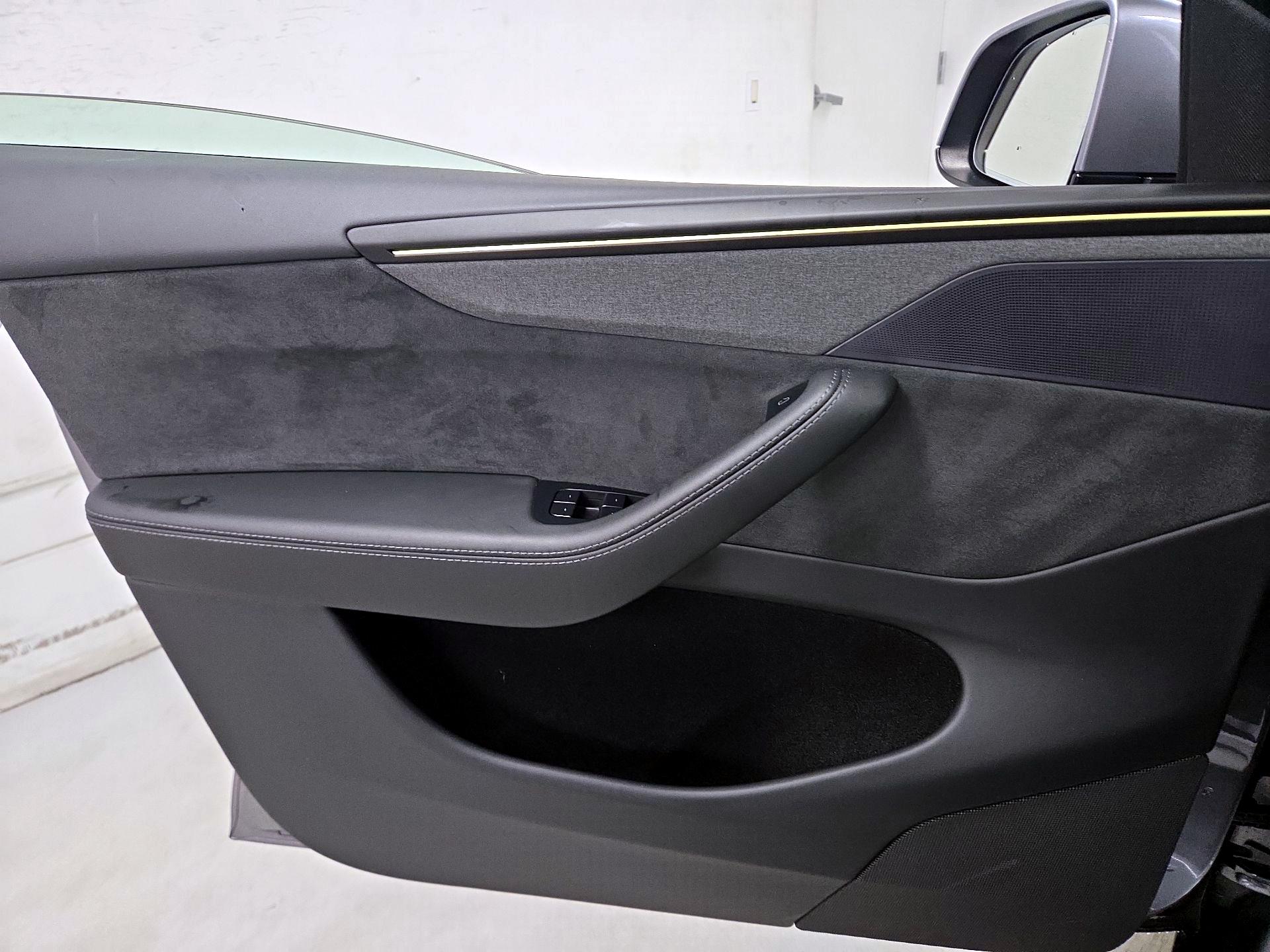 Thumbnail: 2026 Tesla Model Y - 12