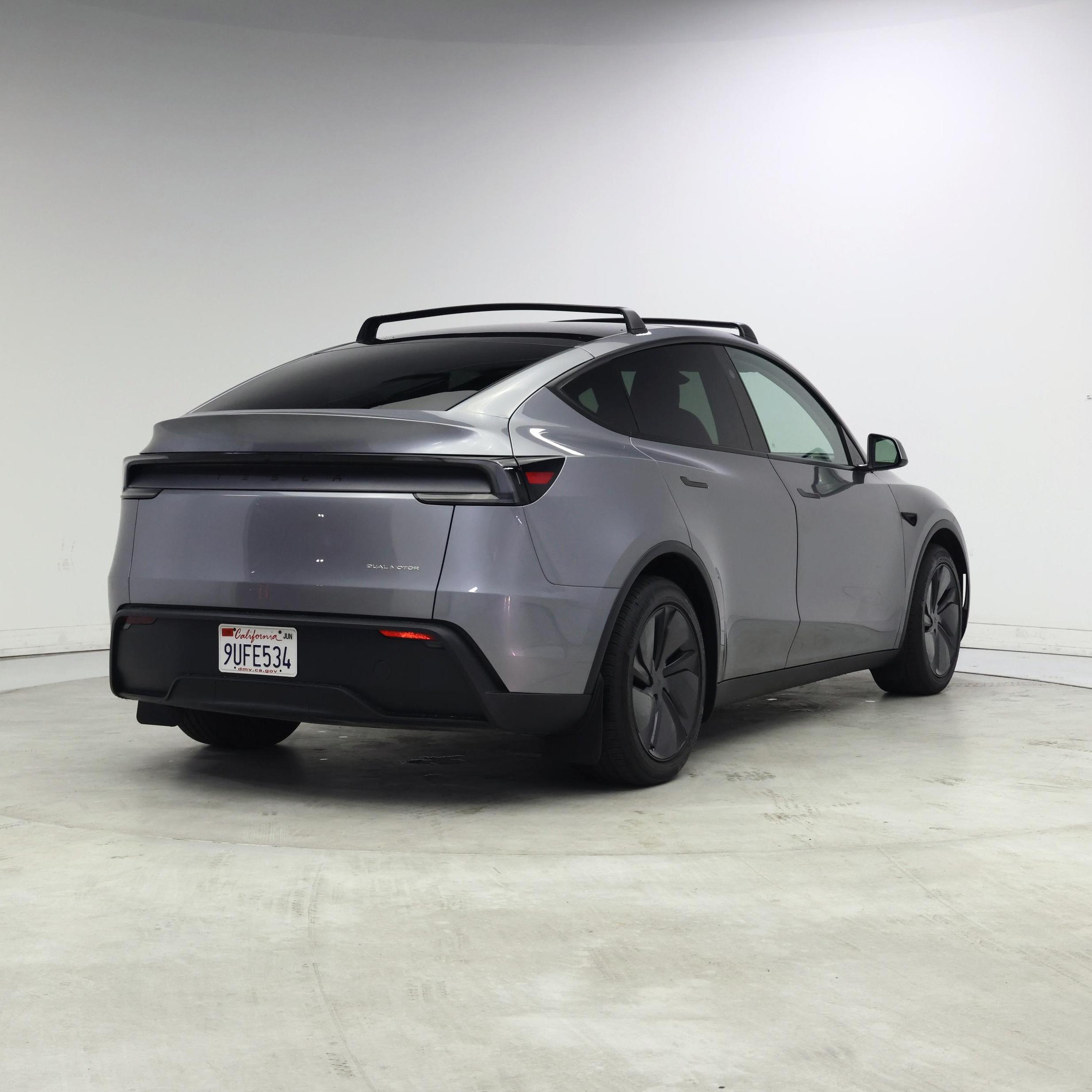 Thumbnail: 2026 Tesla Model Y - 8