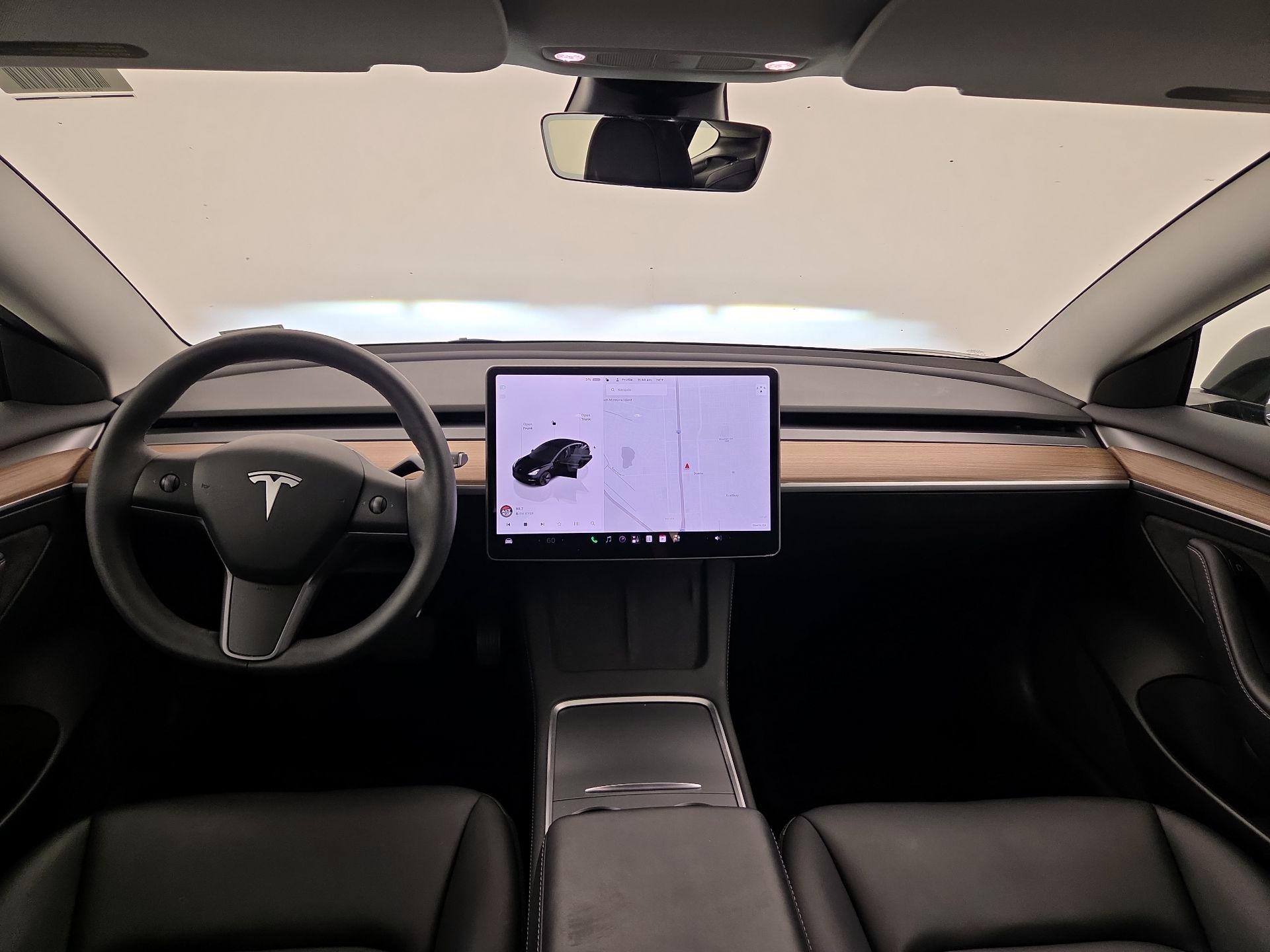 Thumbnail: 2023 Tesla Model 3 - 9