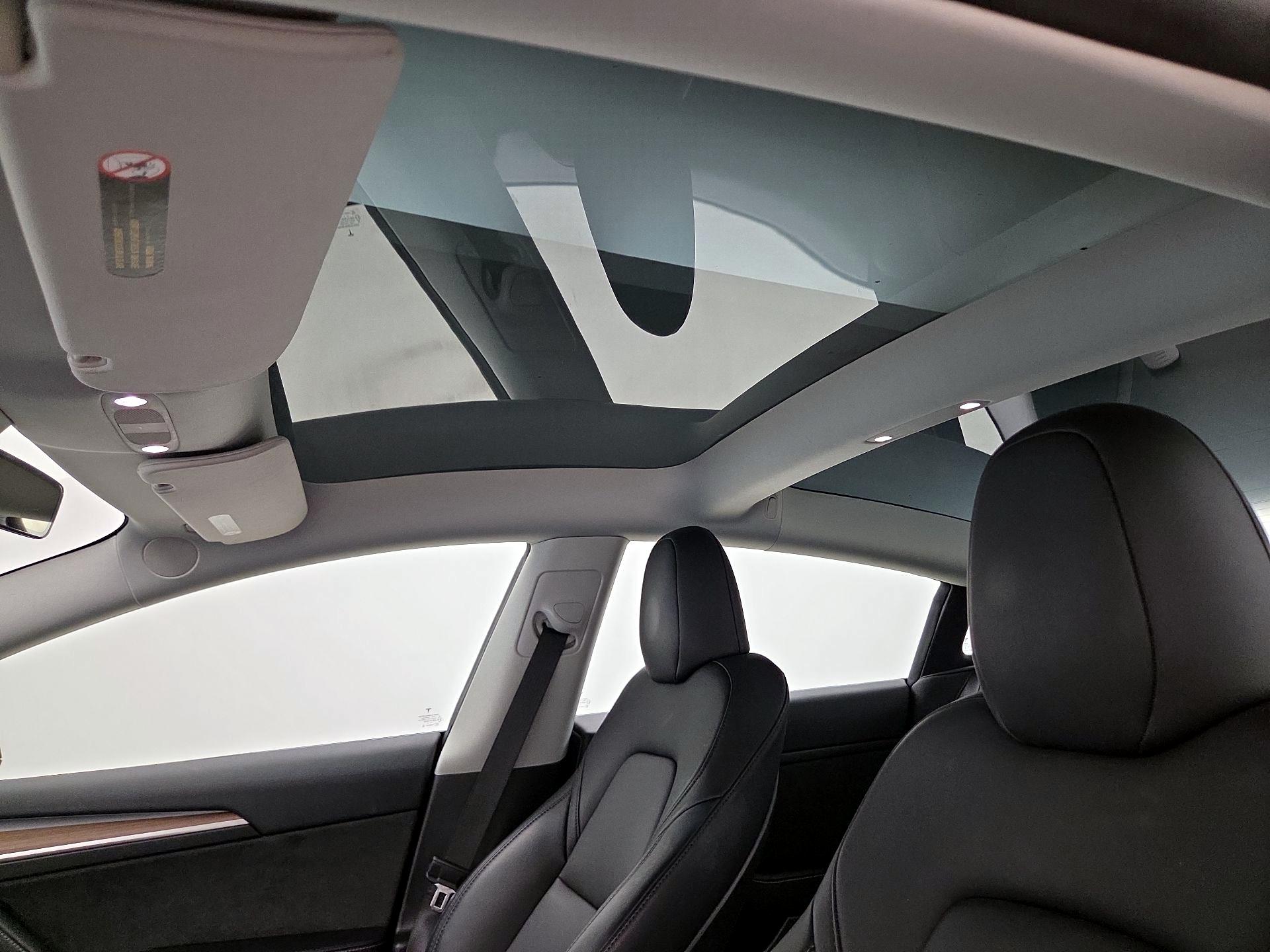 Thumbnail: 2023 Tesla Model 3 - 18