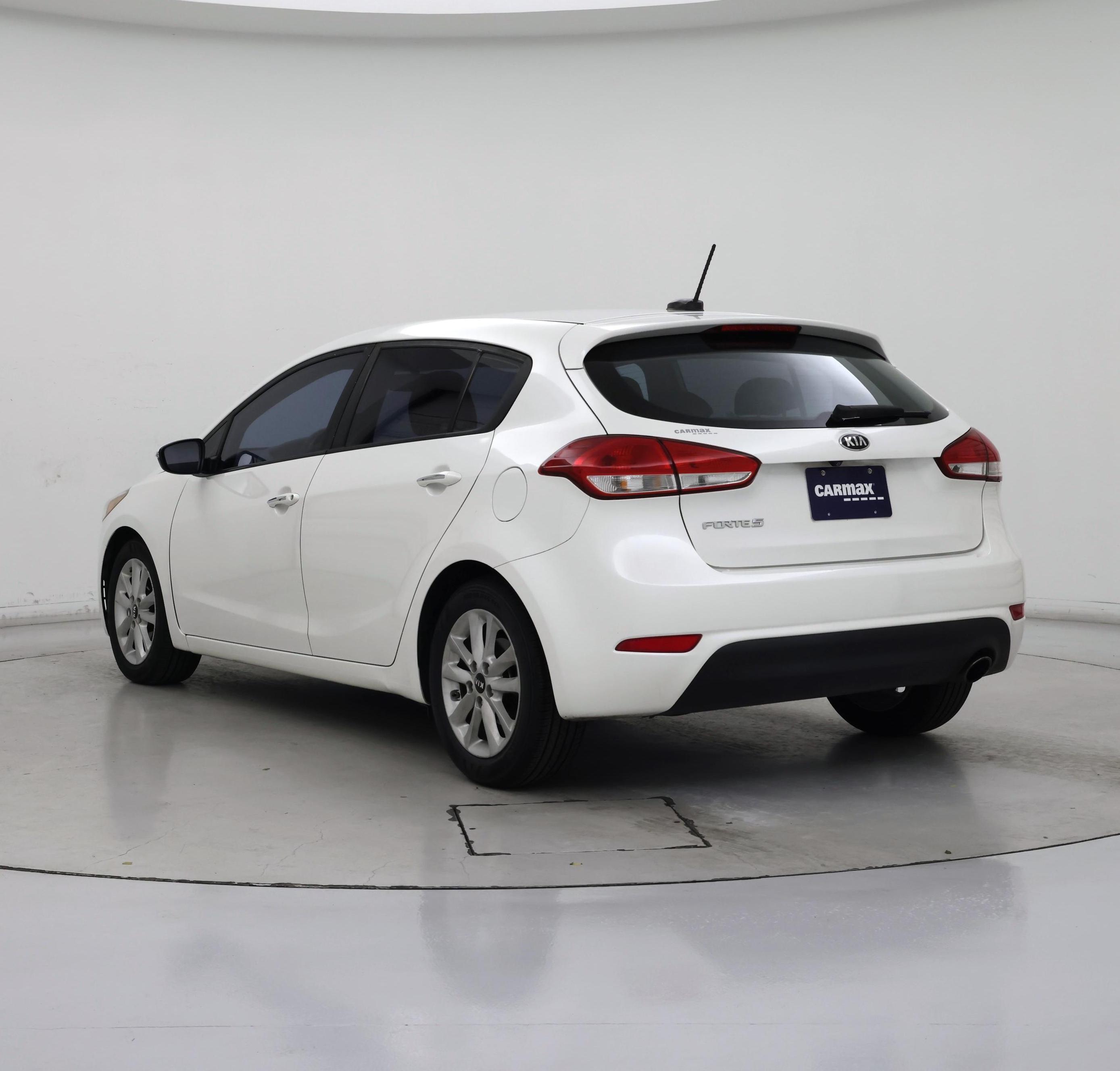 Thumbnail: 2017 Kia Forte - 2