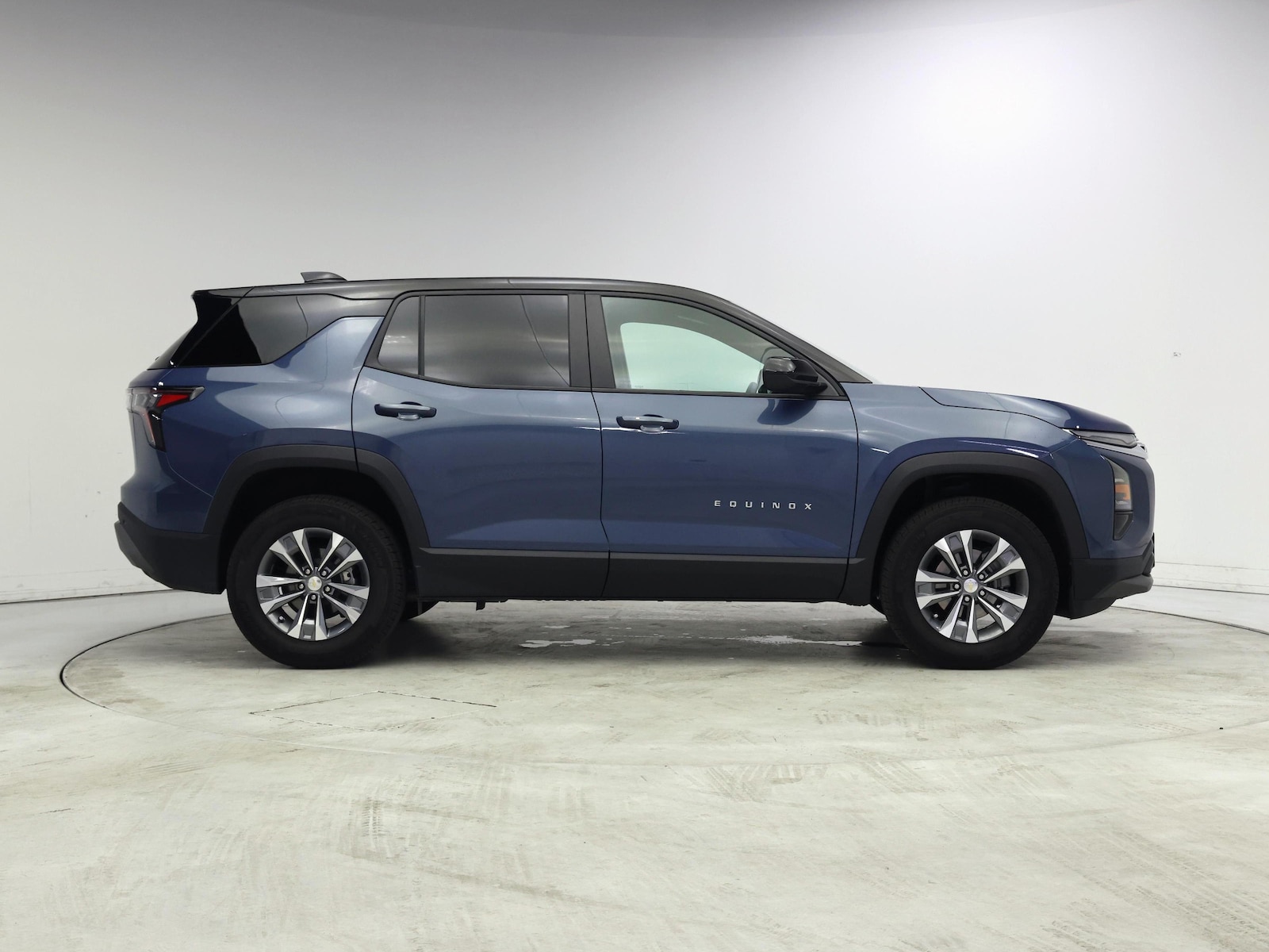 2026 Chevrolet Equinox LT - Photo 8