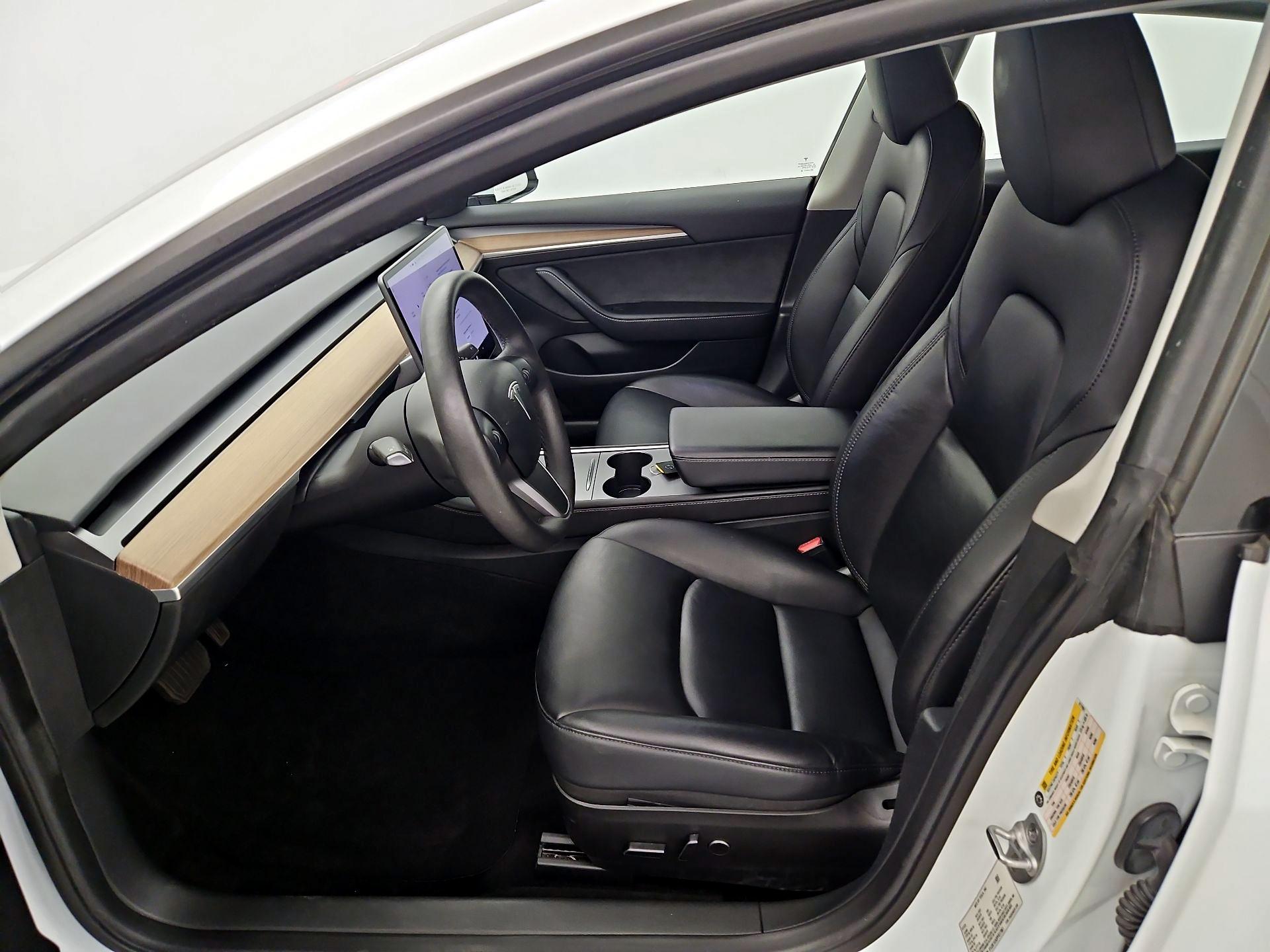 Thumbnail: 2023 Tesla Model 3 - 11