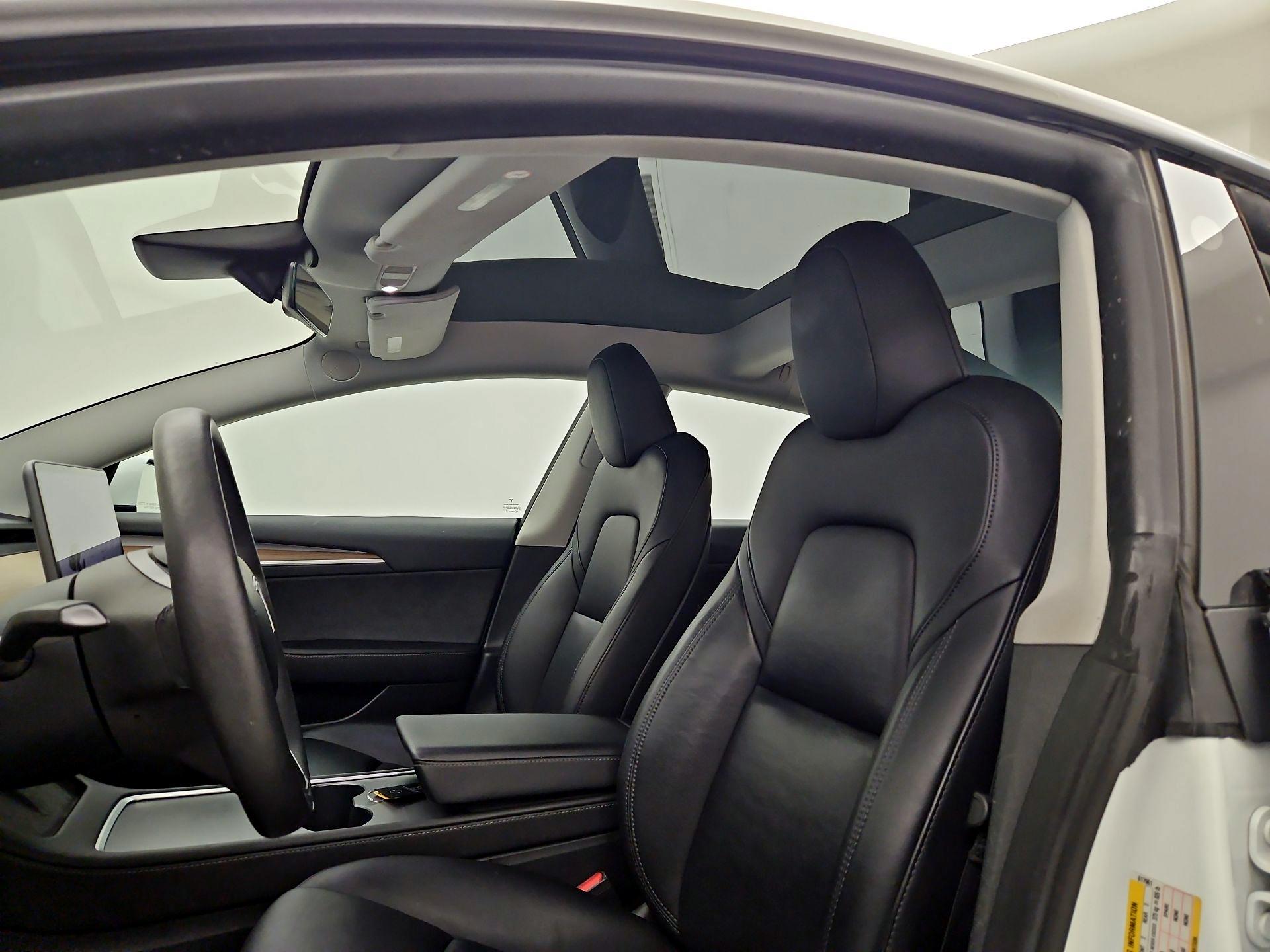 Thumbnail: 2023 Tesla Model 3 - 20