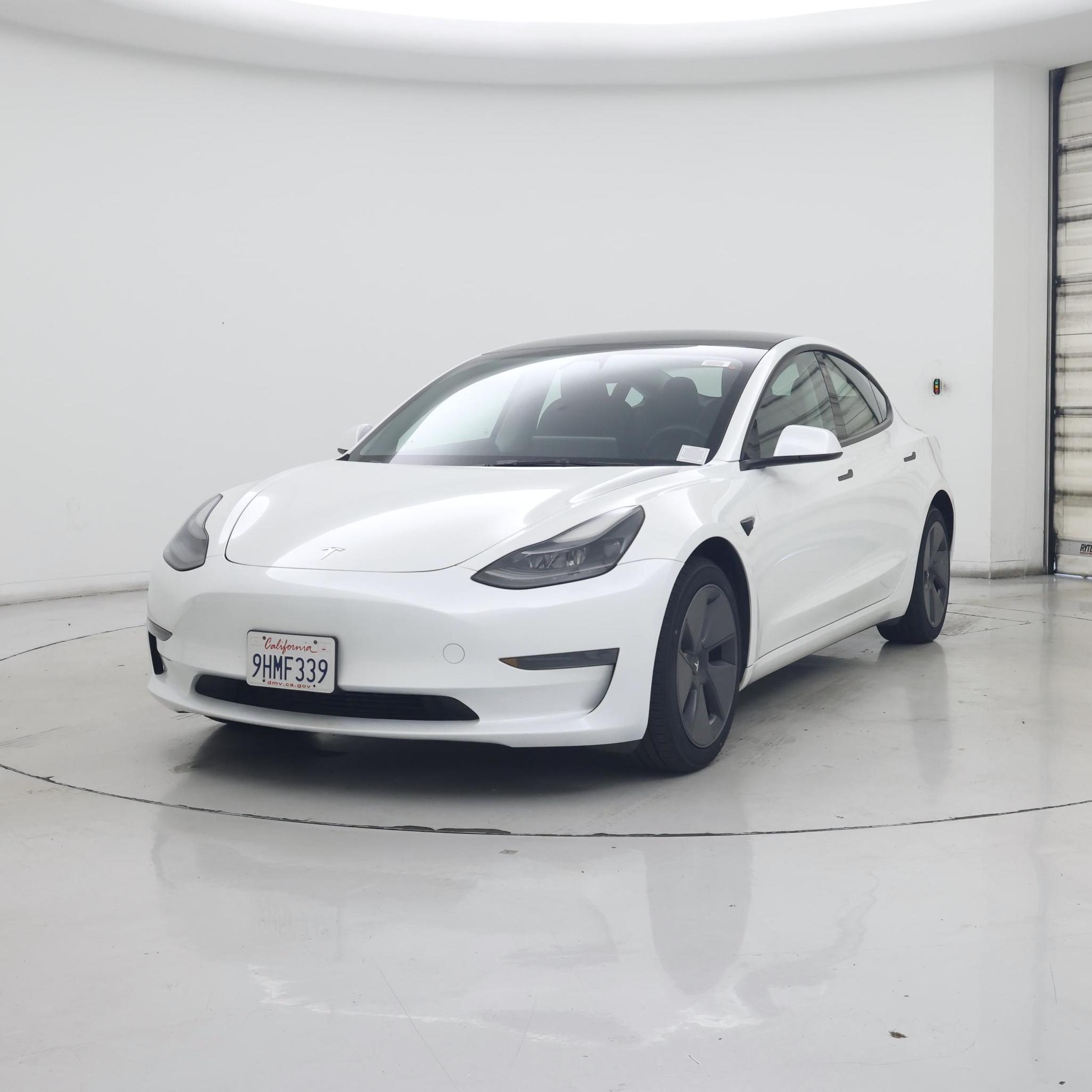 Thumbnail: 2023 Tesla Model 3 - 4