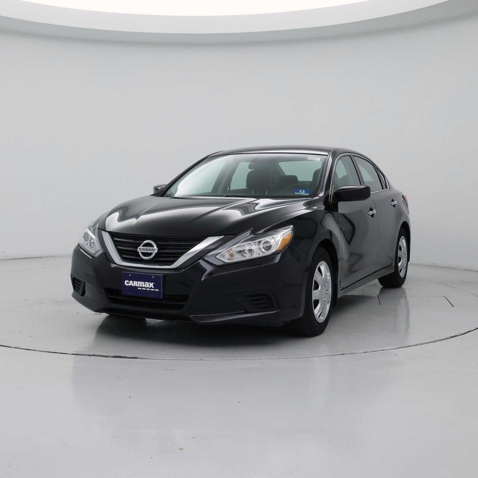 Thumbnail: 2016 Nissan Altima - 4