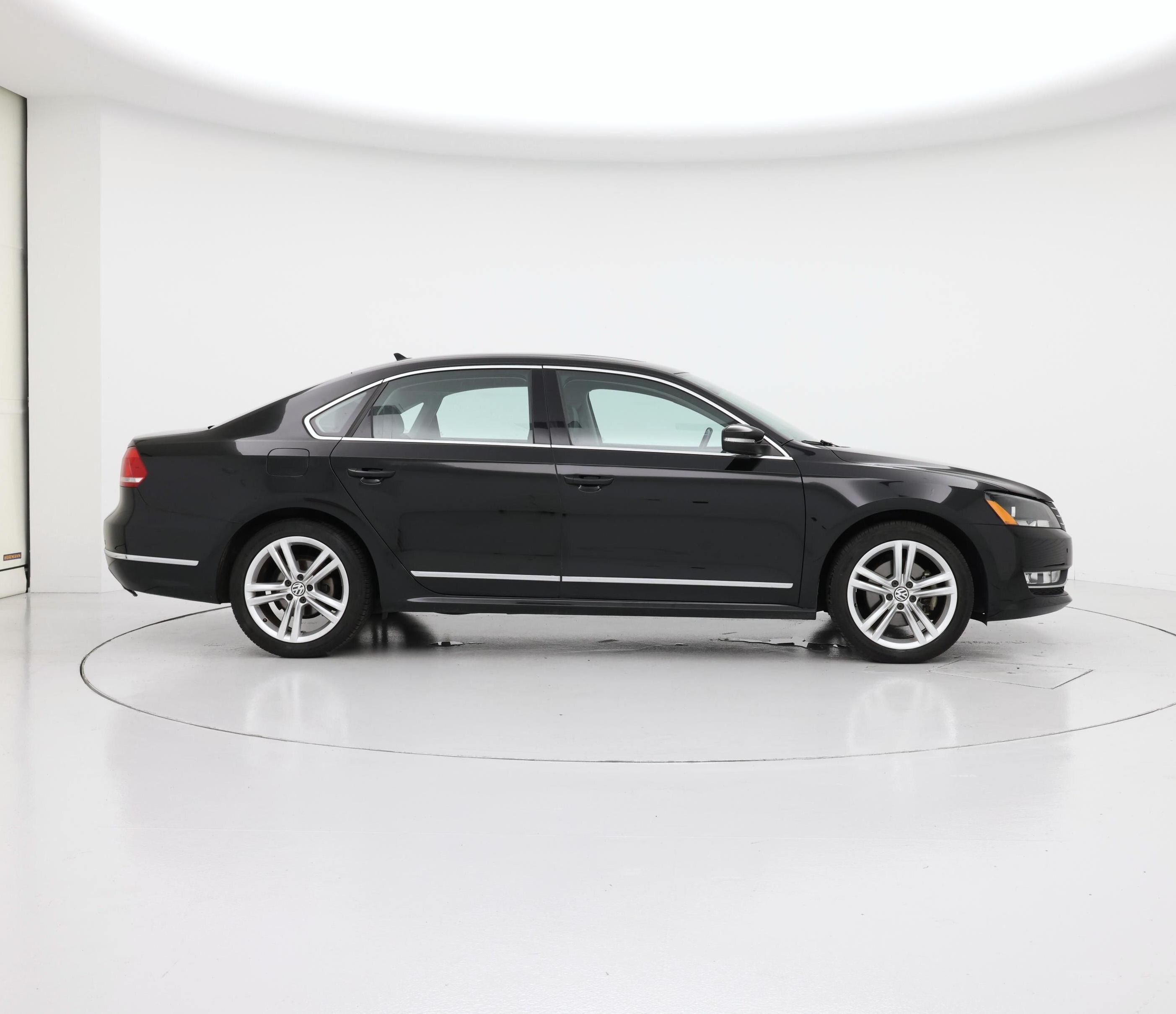 Thumbnail: 2015 Volkswagen Passat - 7